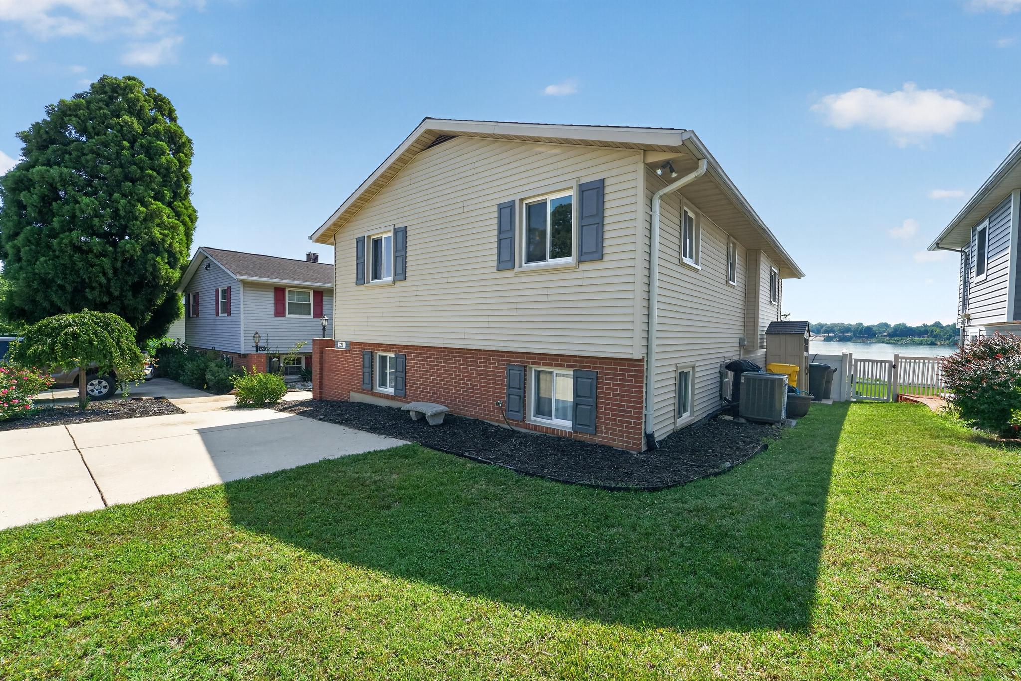 ROCK CREEK ESTATES - Residential