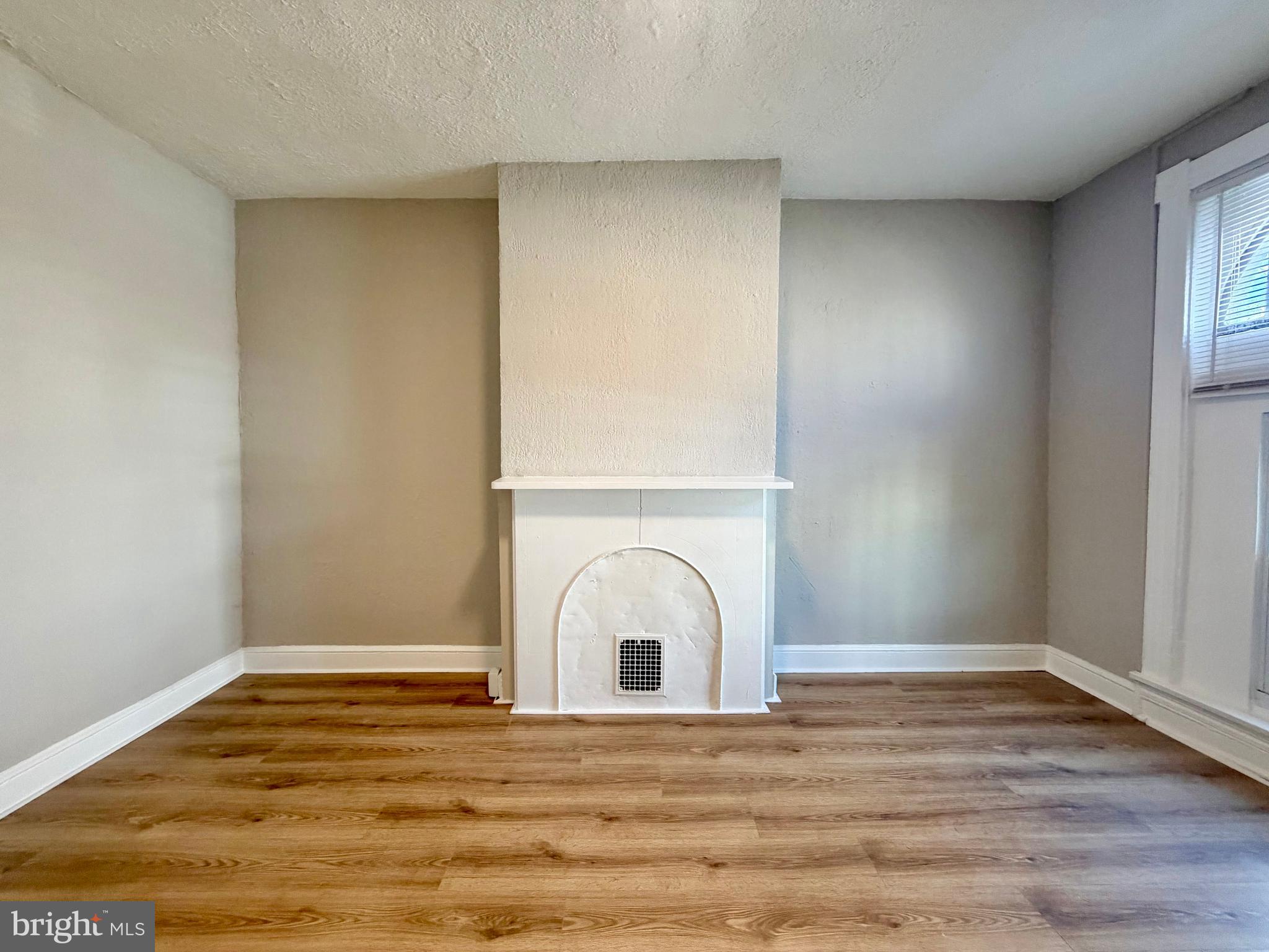MONDAWMIN - Residential