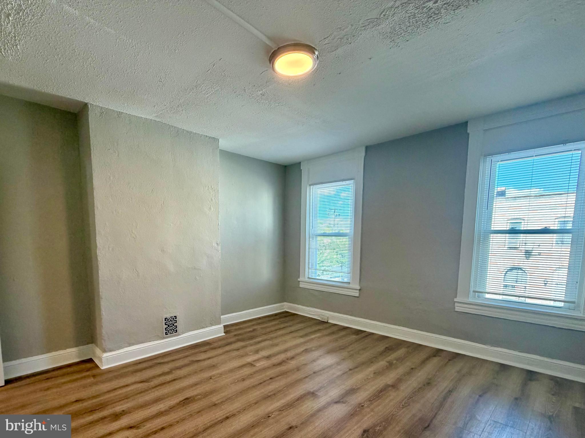 MONDAWMIN - Residential