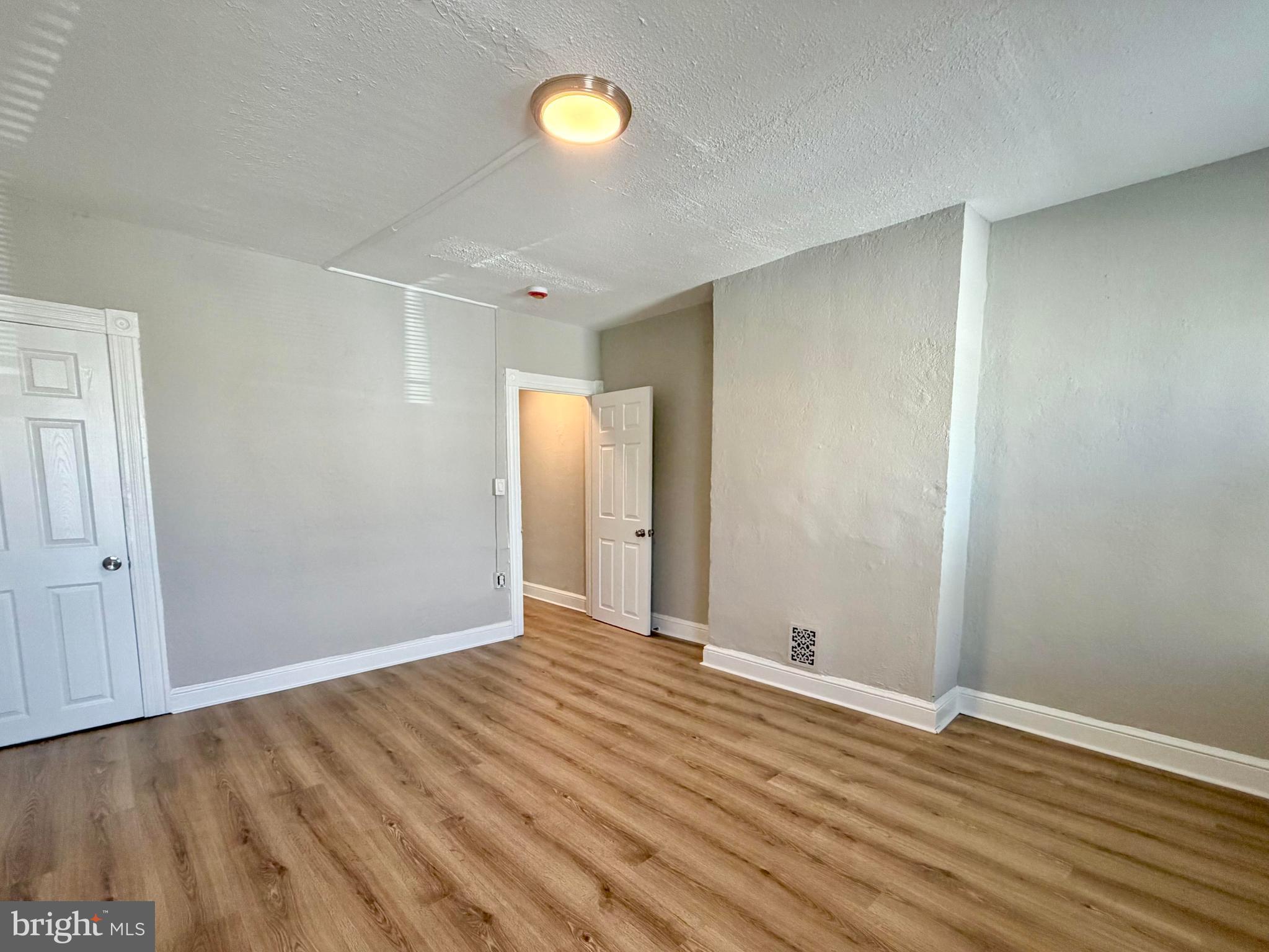MONDAWMIN - Residential