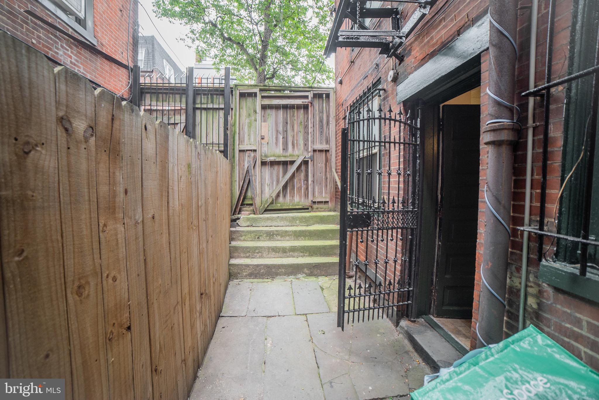 RITTENHOUSE SQUARE - Residential Lease