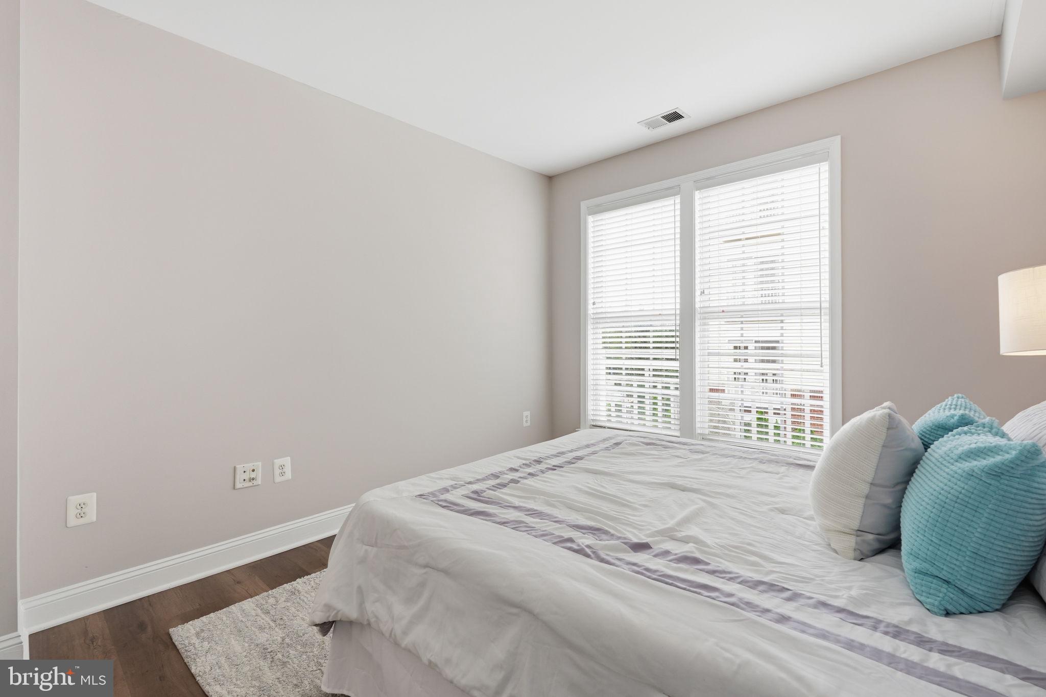 KING FARM VILLAGE CENTER - Residential