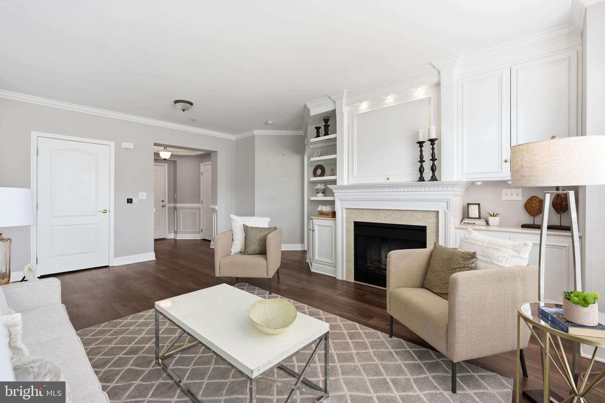 KING FARM VILLAGE CENTER - Residential