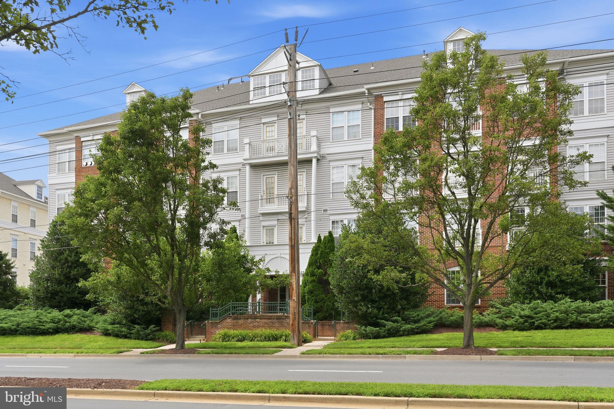 KING FARM VILLAGE CENTER - Residential