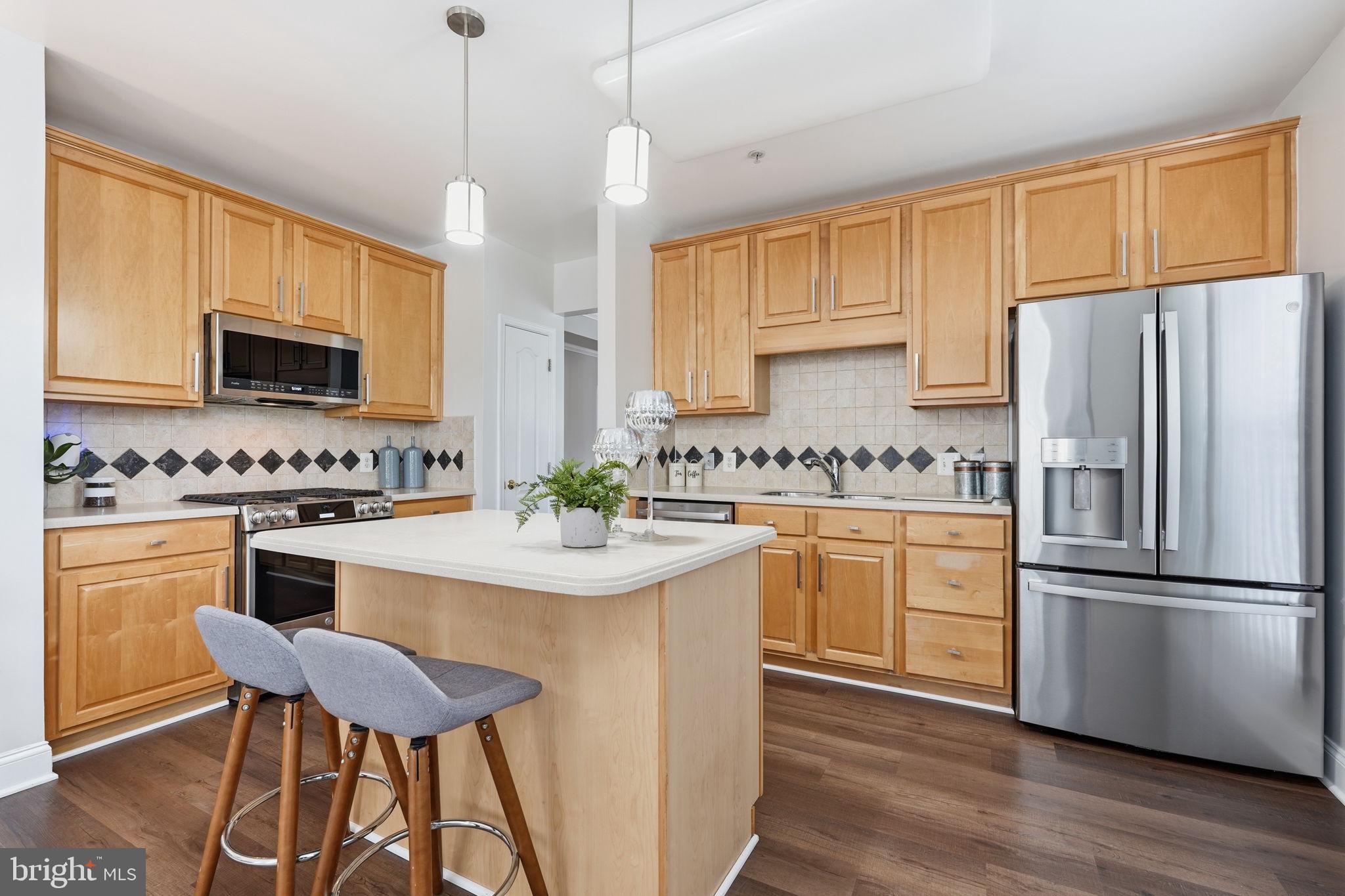 KING FARM VILLAGE CENTER - Residential