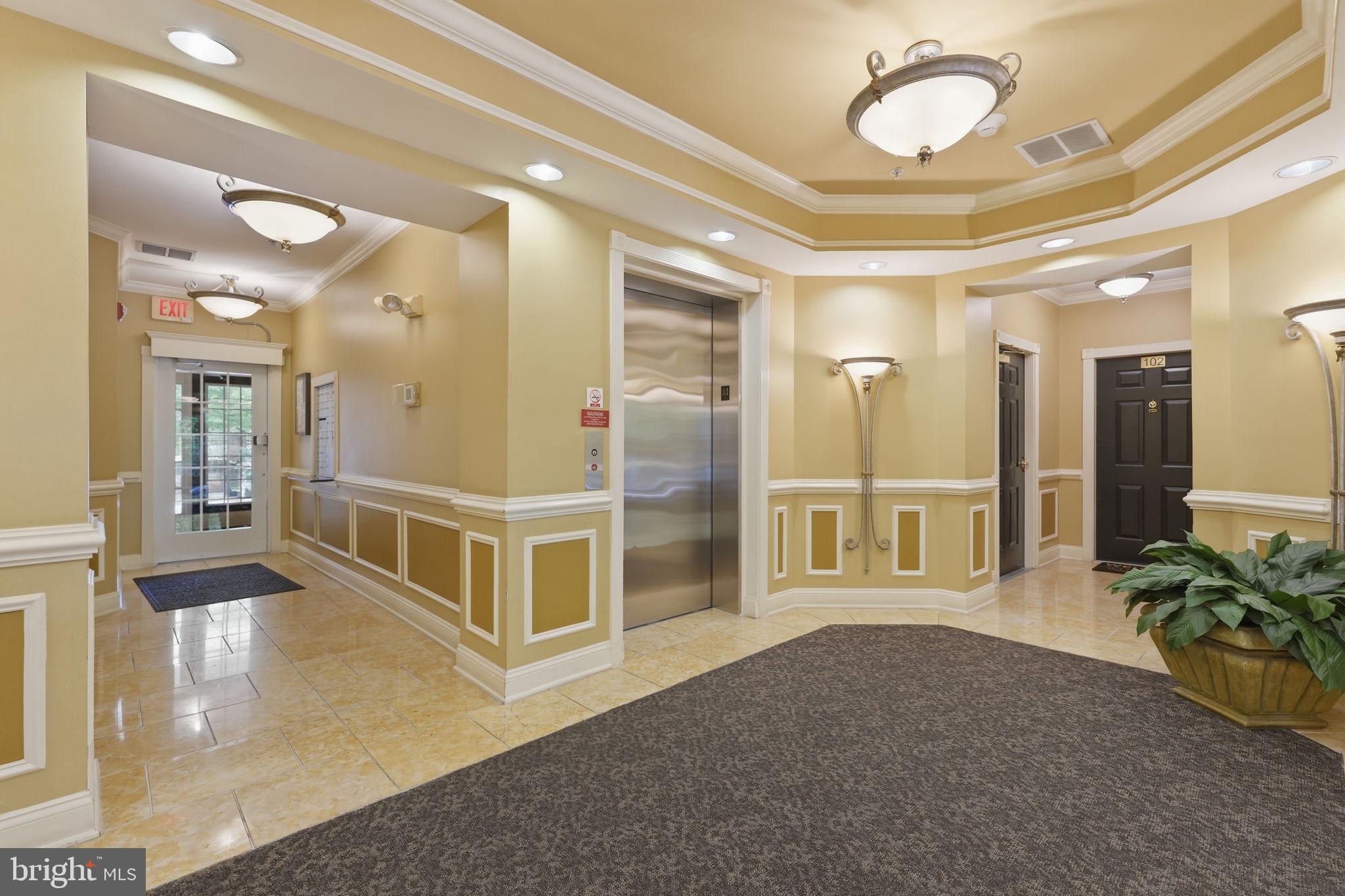 KING FARM VILLAGE CENTER - Residential