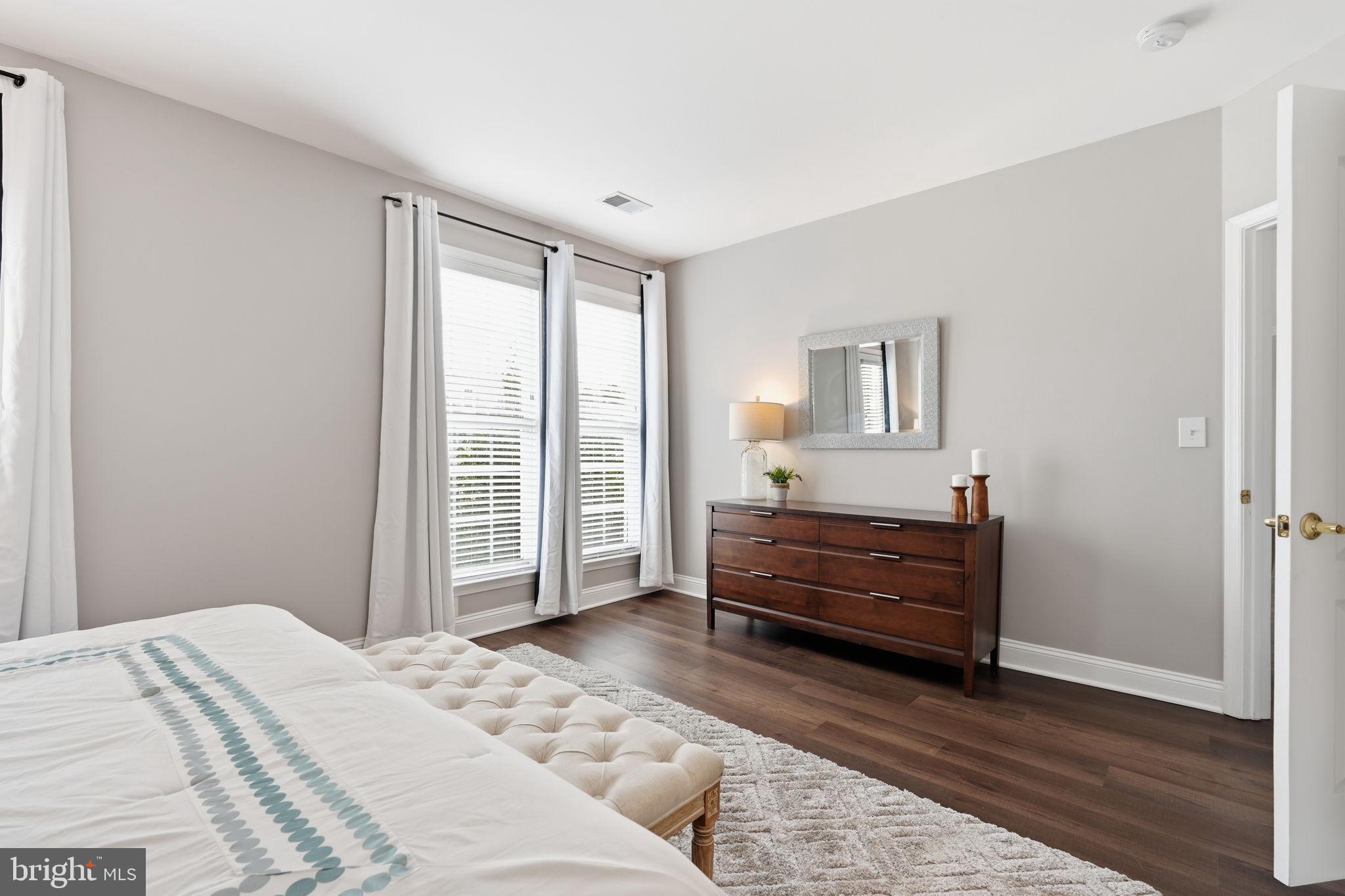 KING FARM VILLAGE CENTER - Residential