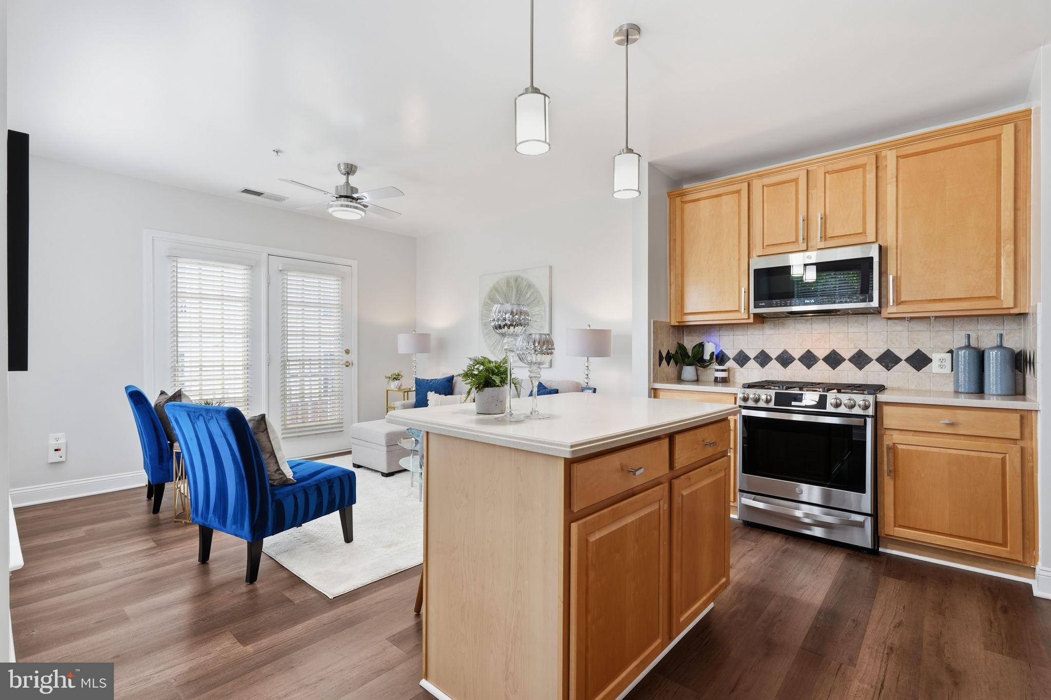 KING FARM VILLAGE CENTER - Residential