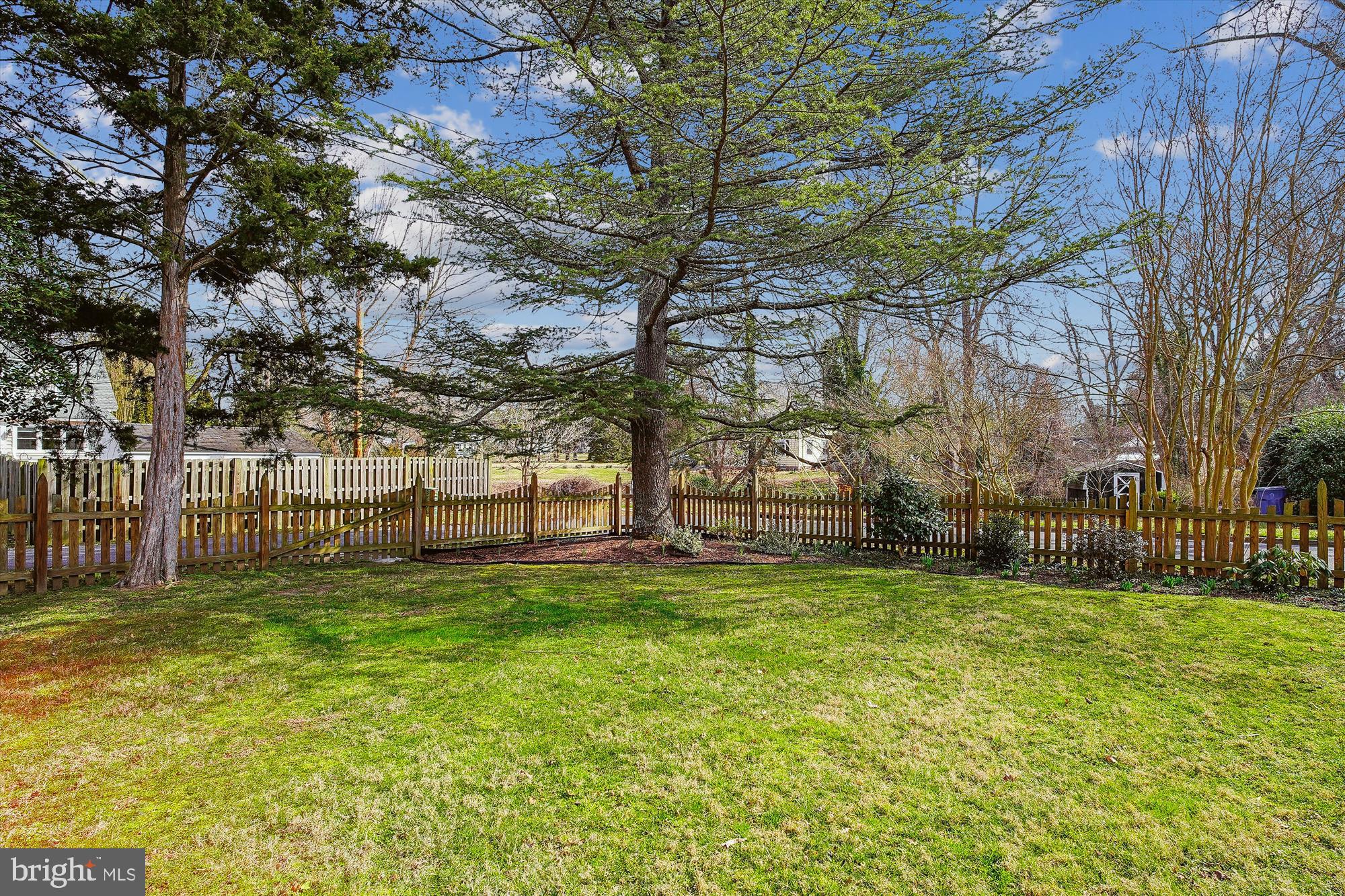 EASTON - Residential Lease