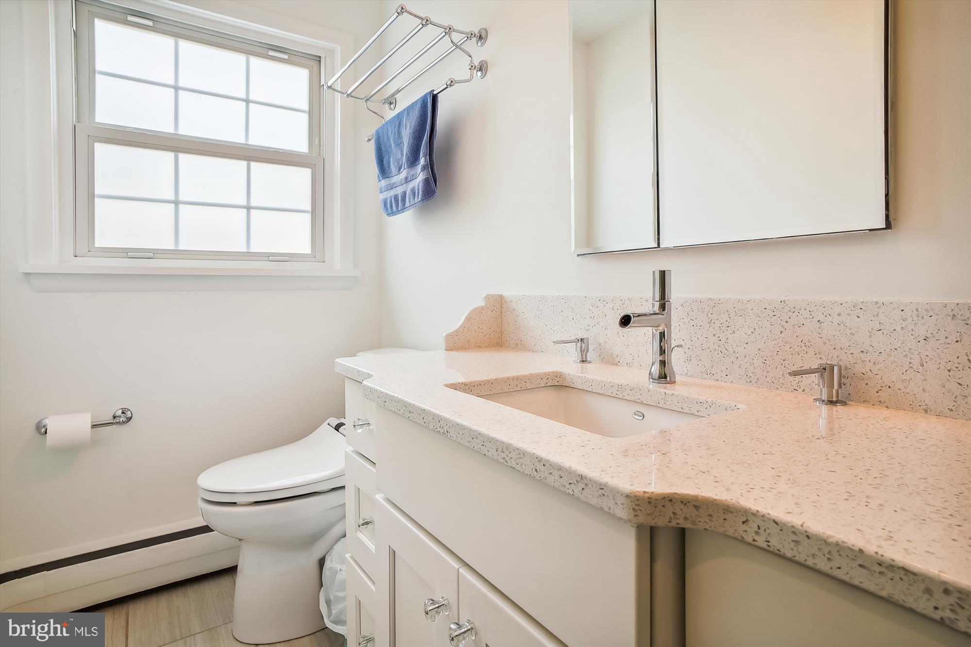 EASTON - Residential Lease