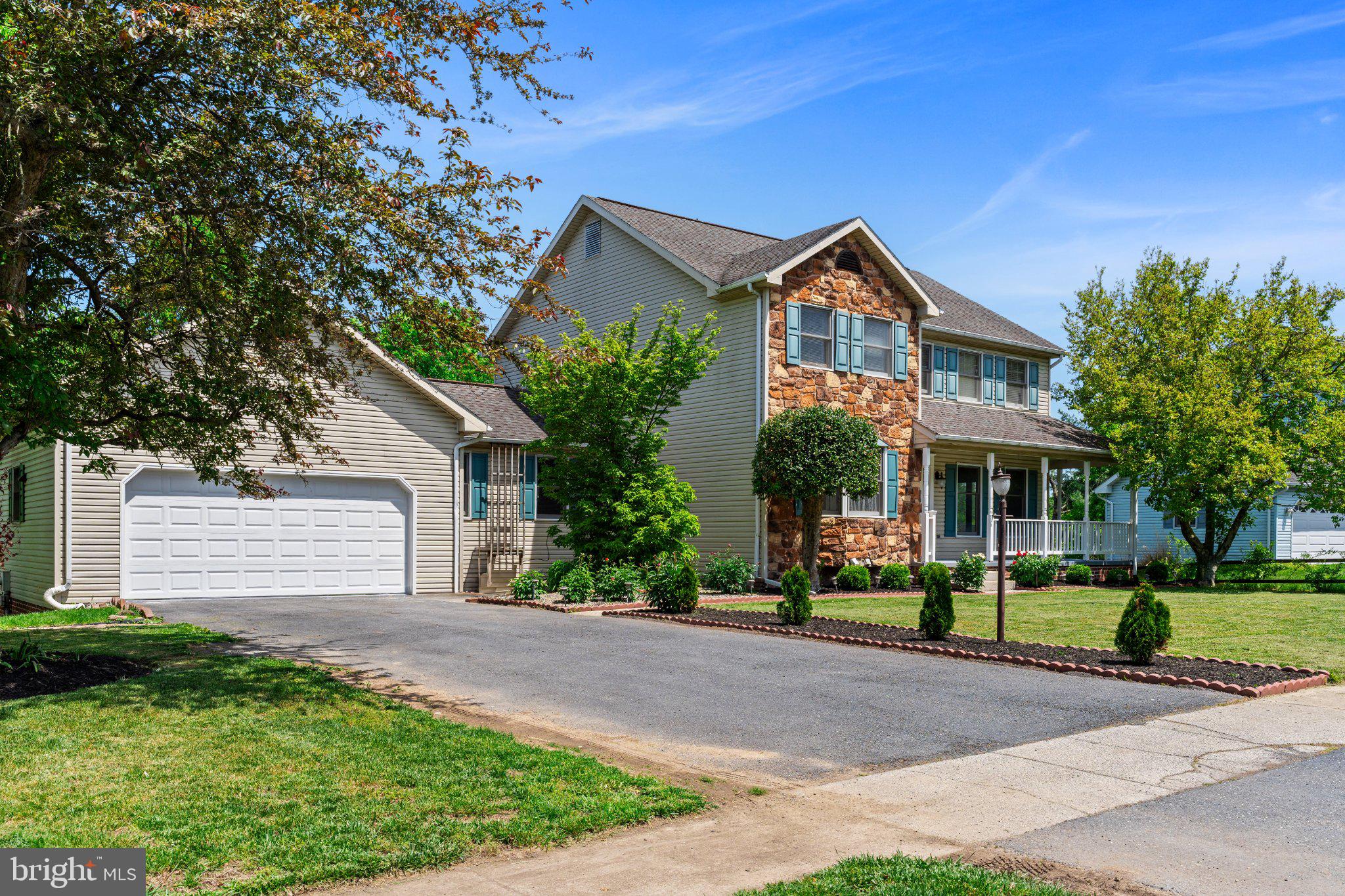 FLORIBUNDA HEIGHTS - Residential