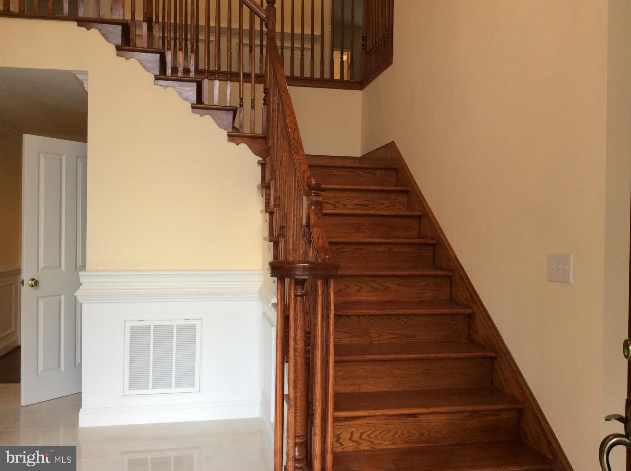 COLUMBIA OAKS - Residential