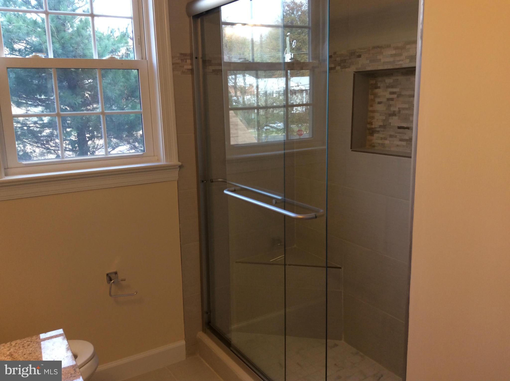 COLUMBIA OAKS - Residential