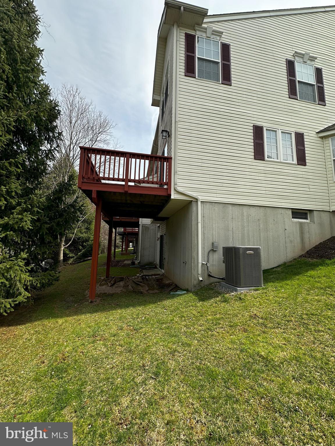 WHITELAND WOODS - Residential Lease