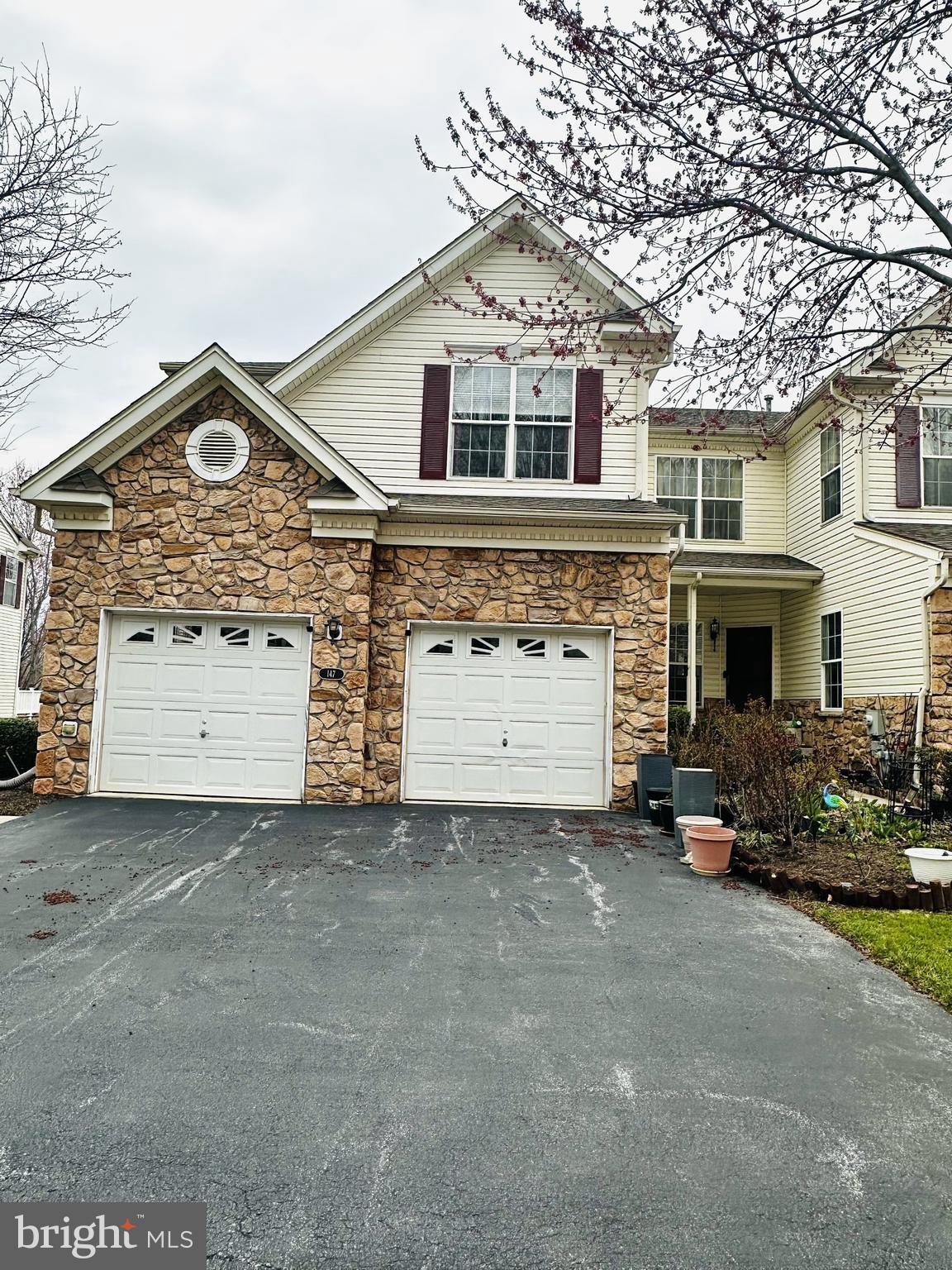WHITELAND WOODS - Residential Lease