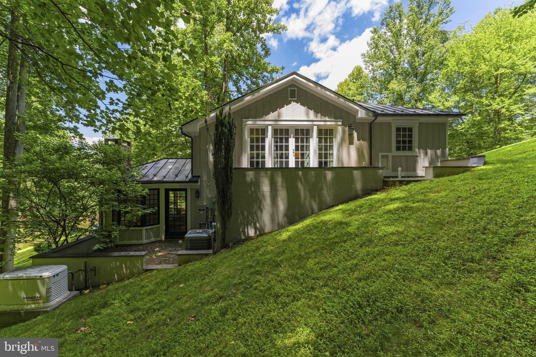 THE PLAINS - Residential
