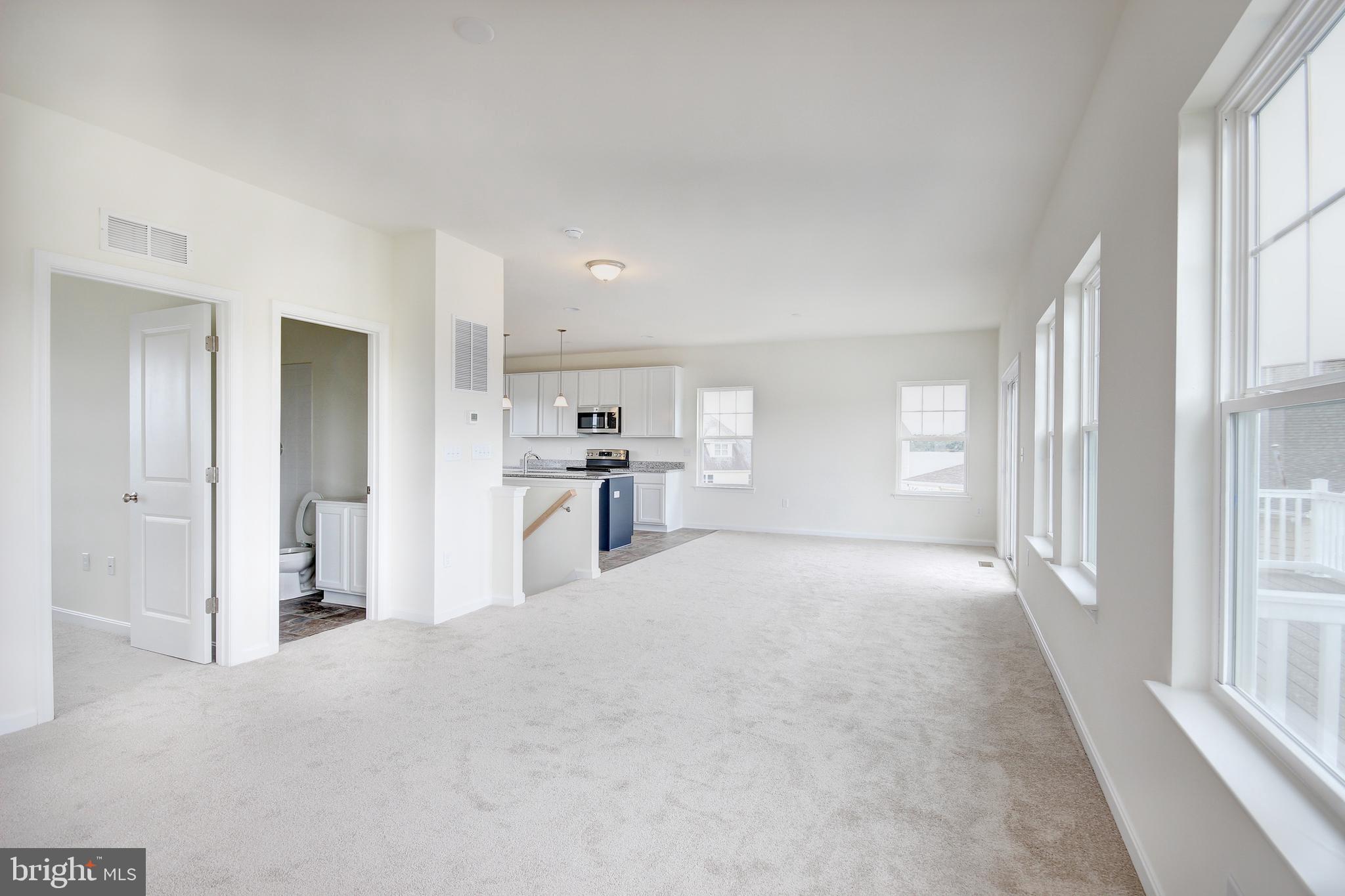 CAPTAIN'S COVE - Residential