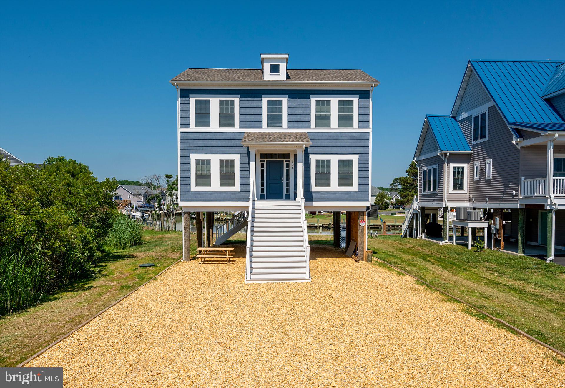CAPTAIN'S COVE - Residential