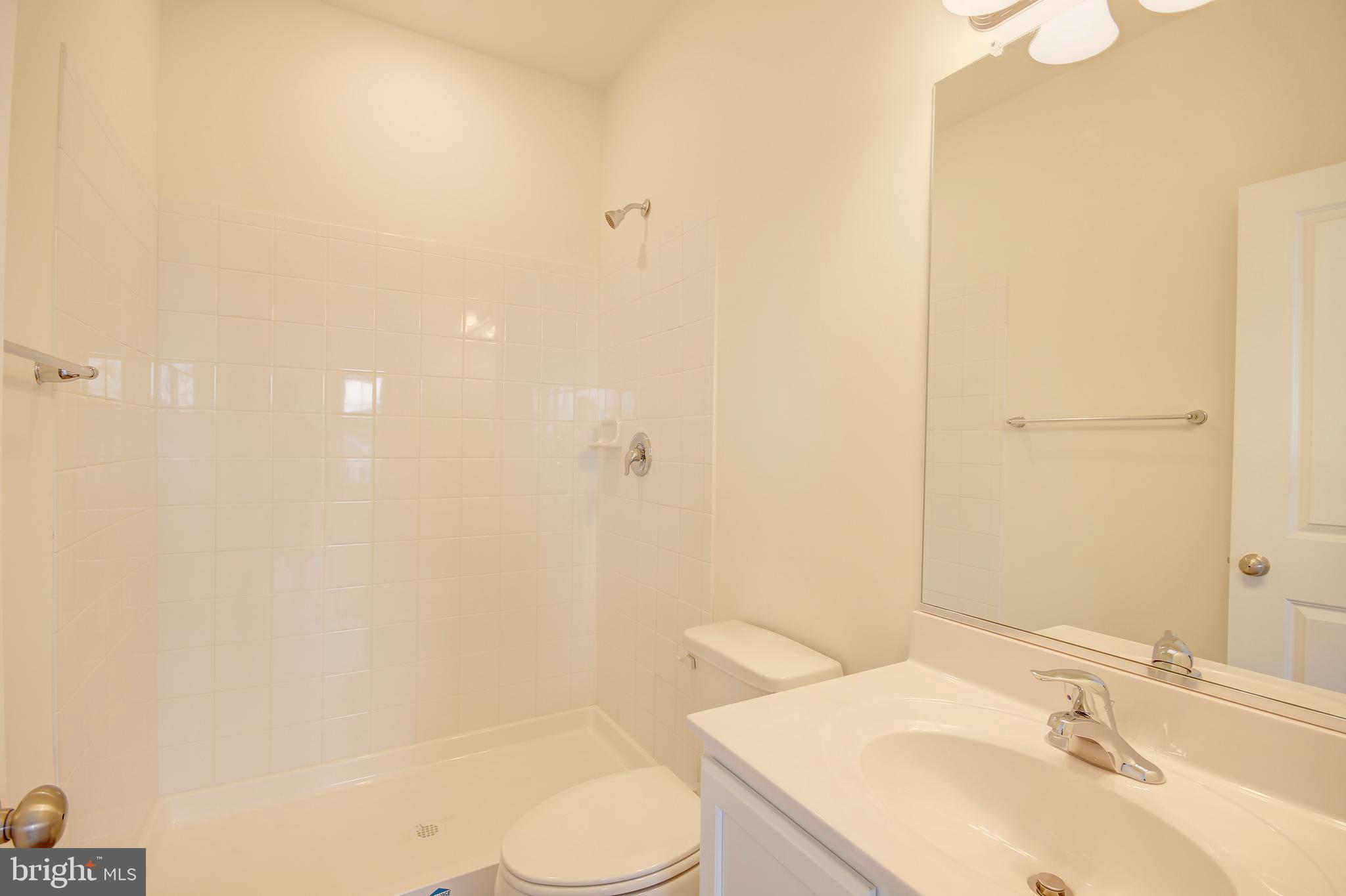 CAPTAIN'S COVE - Residential