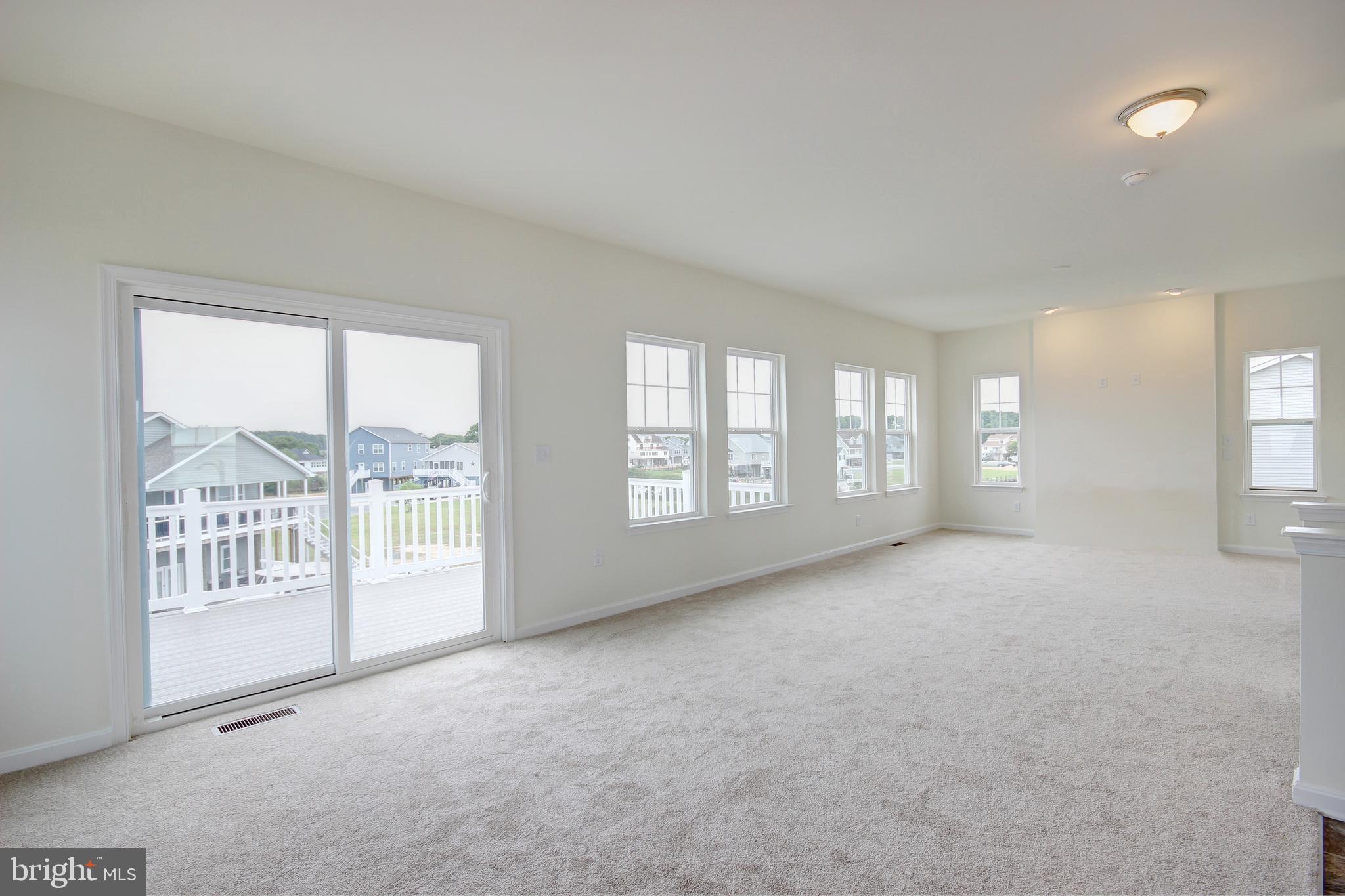 CAPTAIN'S COVE - Residential