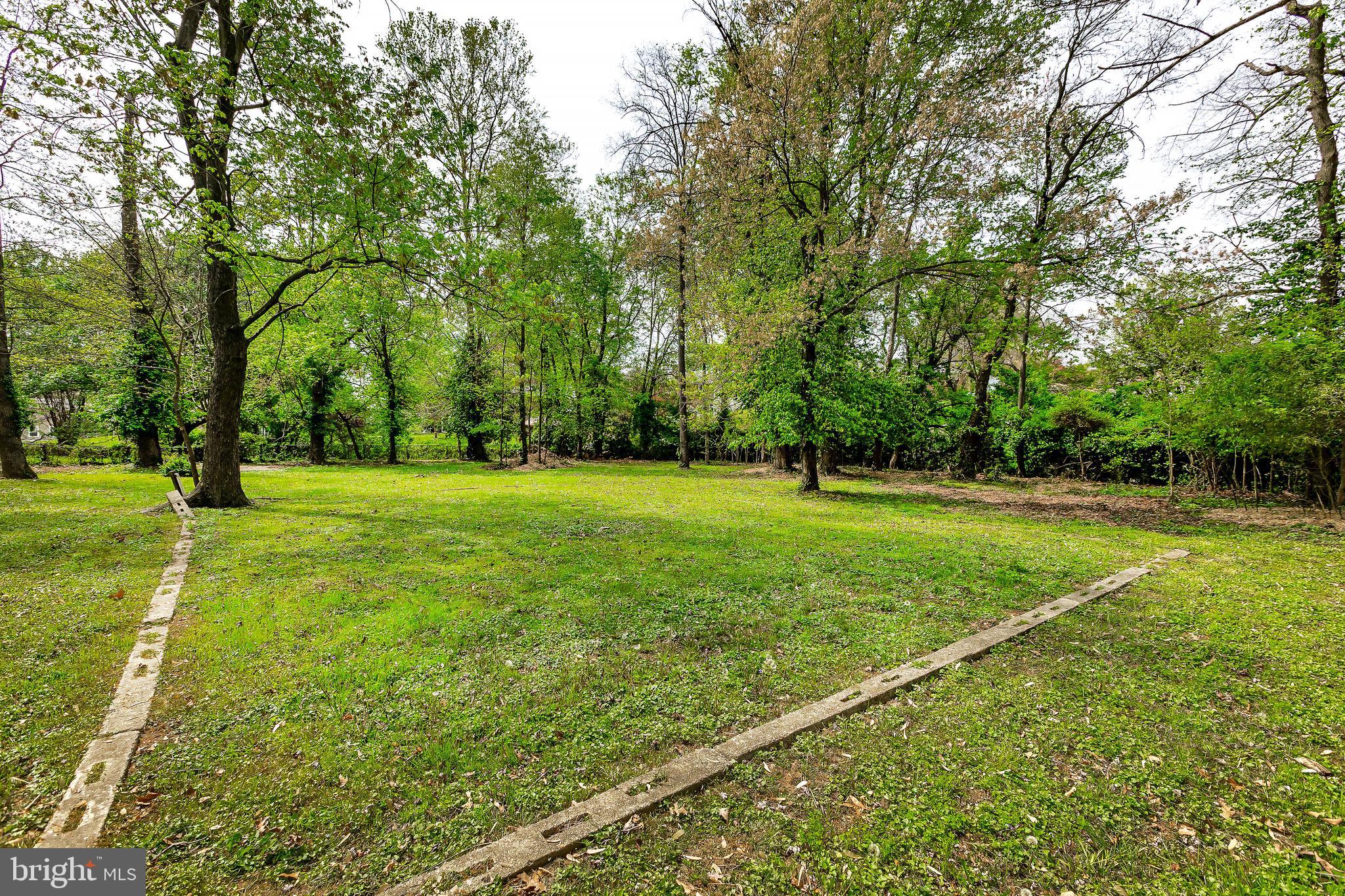 CALVERTON - Residential