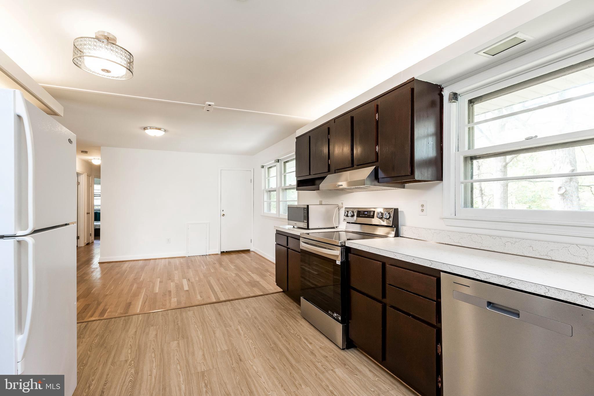 CALVERTON - Residential