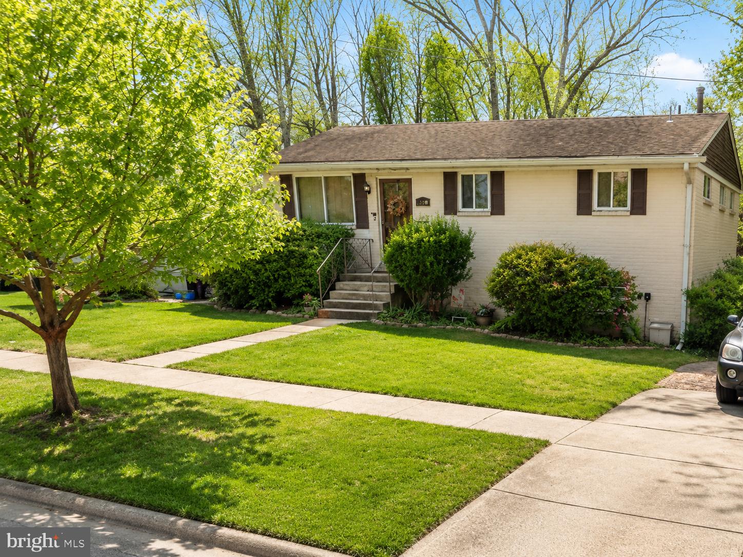 ROCKVILLE - Residential