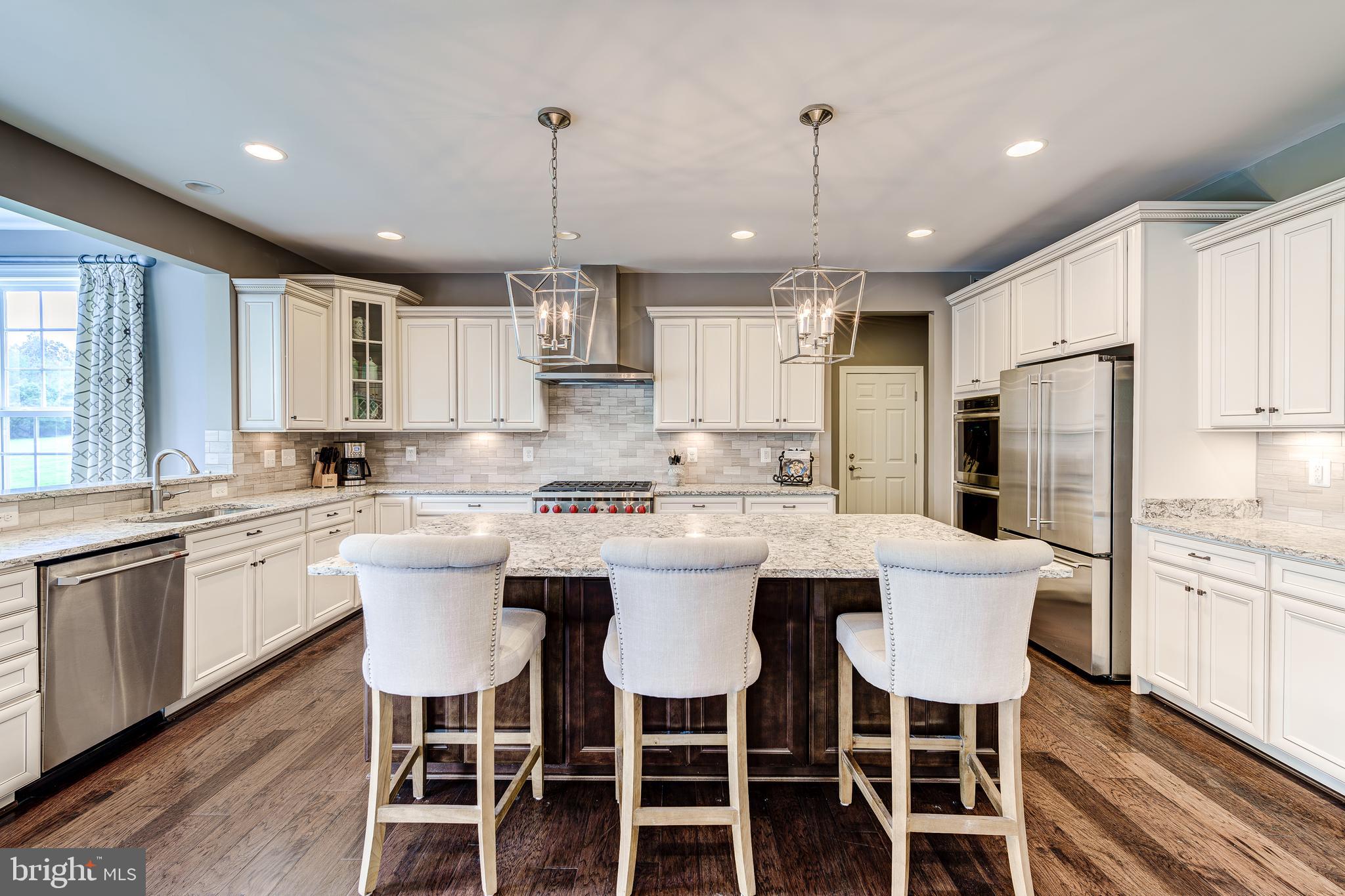 HUNTLEIGH AT CREIGHTON FARMS - Residential