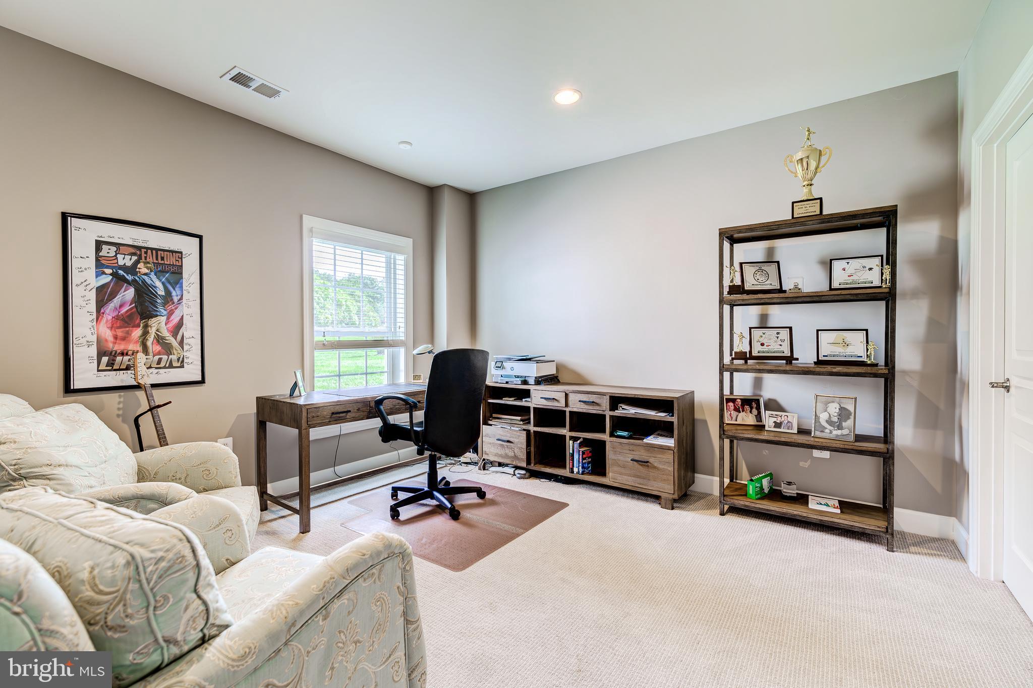 HUNTLEIGH AT CREIGHTON FARMS - Residential