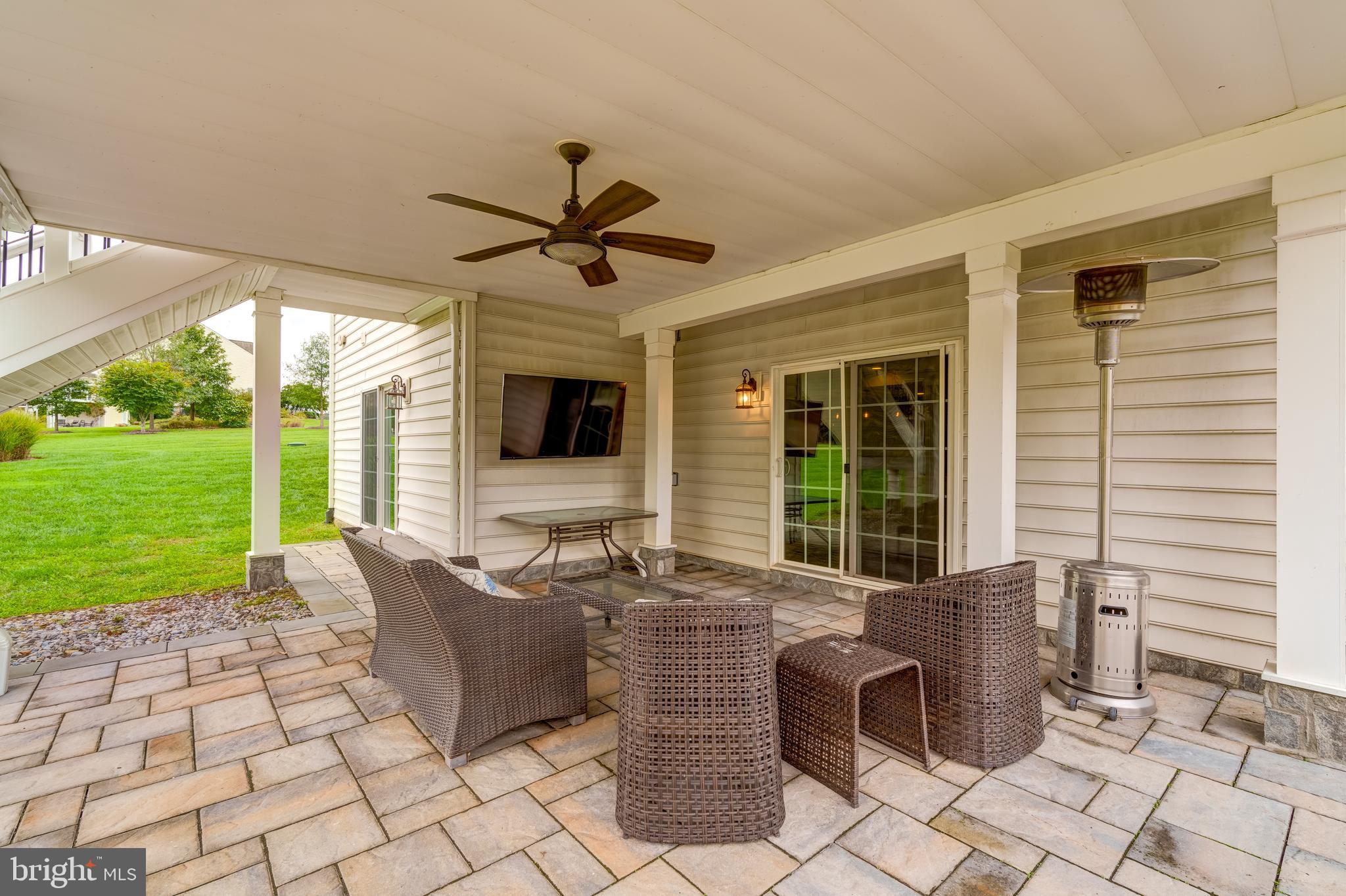 HUNTLEIGH AT CREIGHTON FARMS - Residential