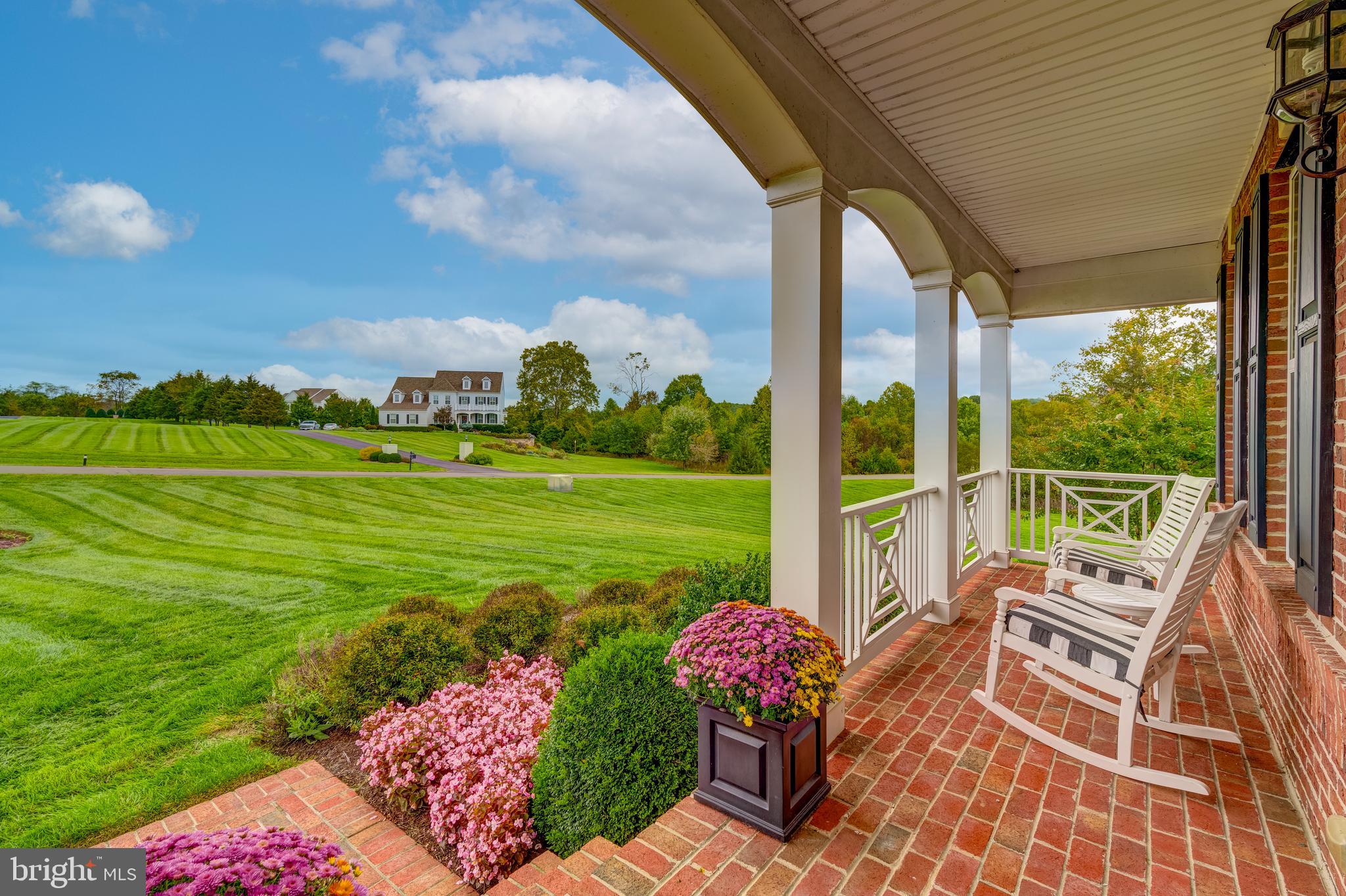 HUNTLEIGH AT CREIGHTON FARMS - Residential