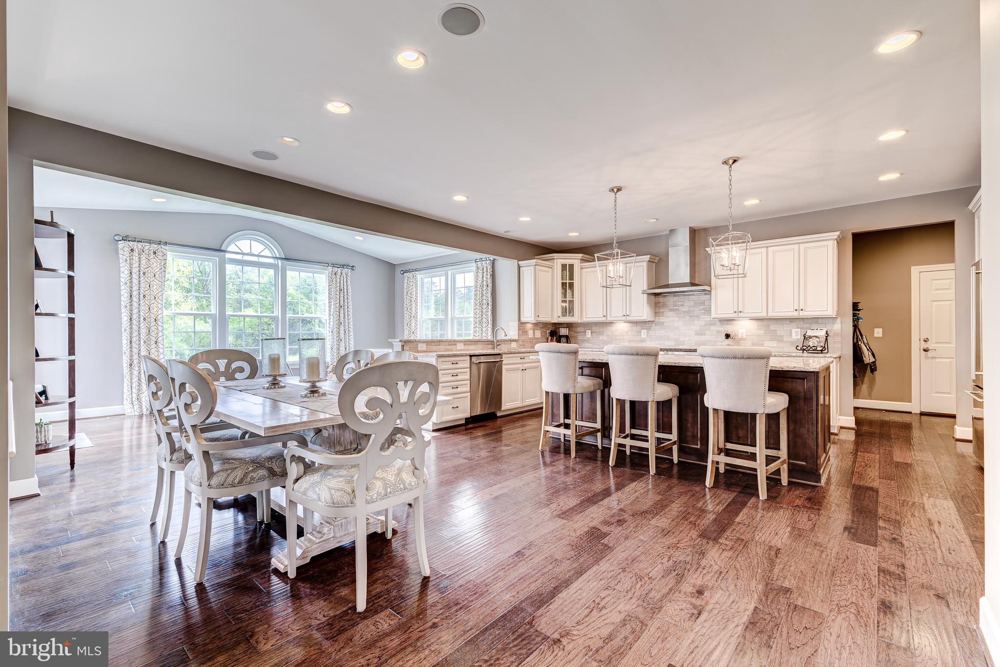 HUNTLEIGH AT CREIGHTON FARMS - Residential