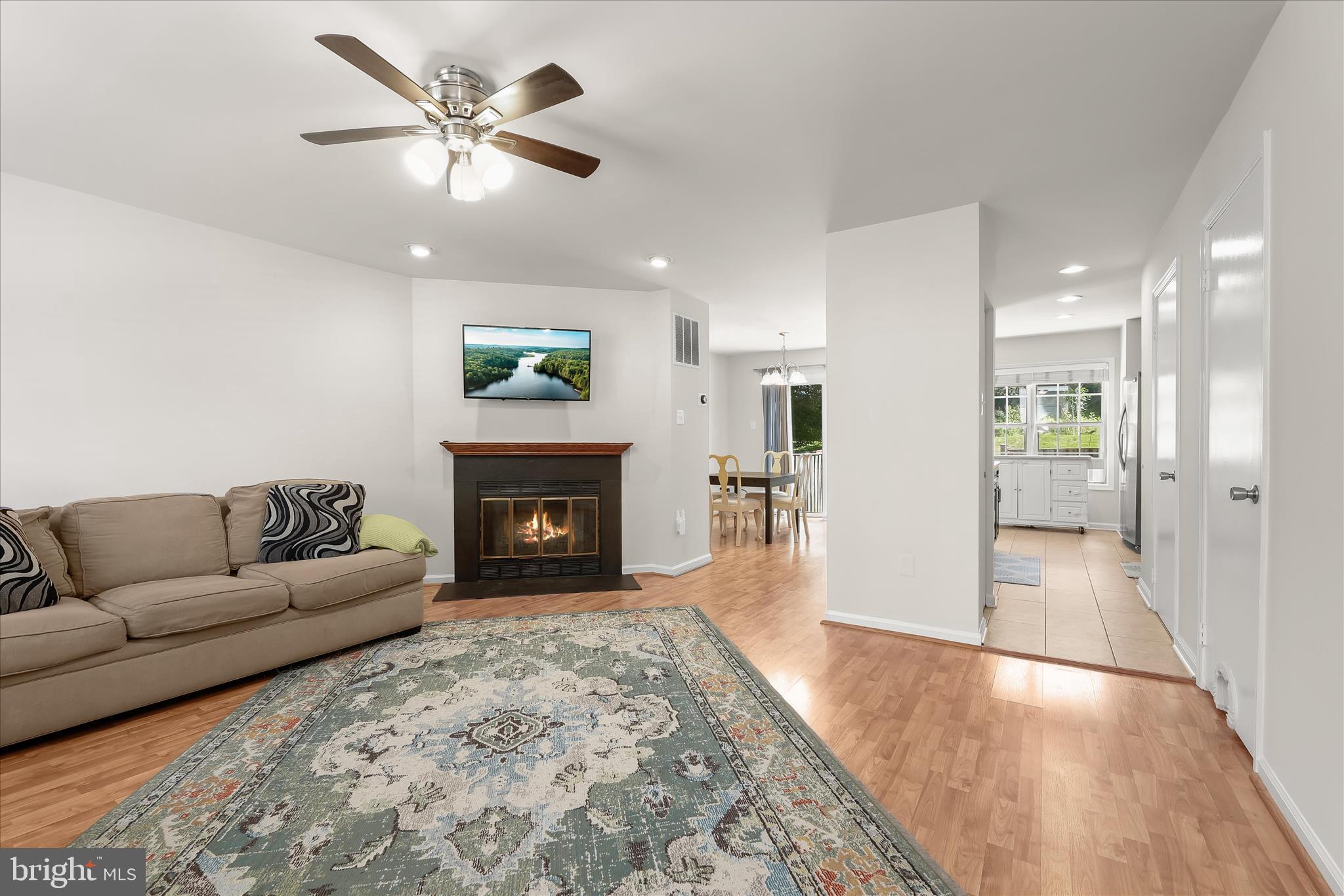 GUNNERS LAKE VILLAGE - Residential