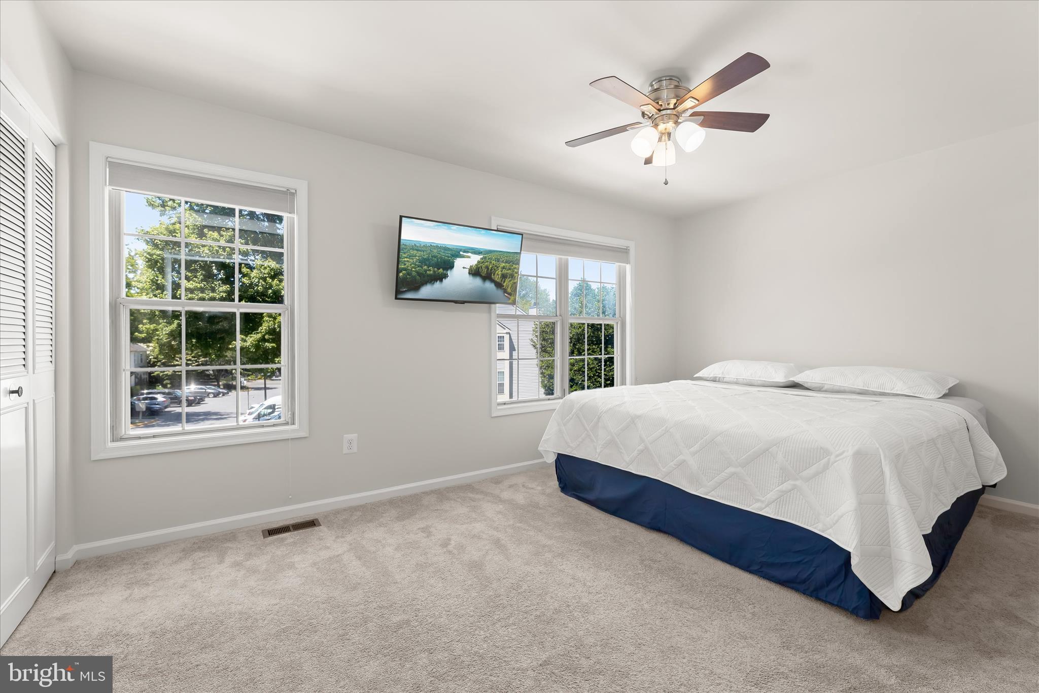 GUNNERS LAKE VILLAGE - Residential
