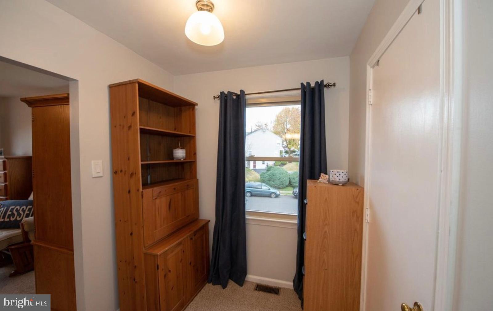 LANSDALE - Residential