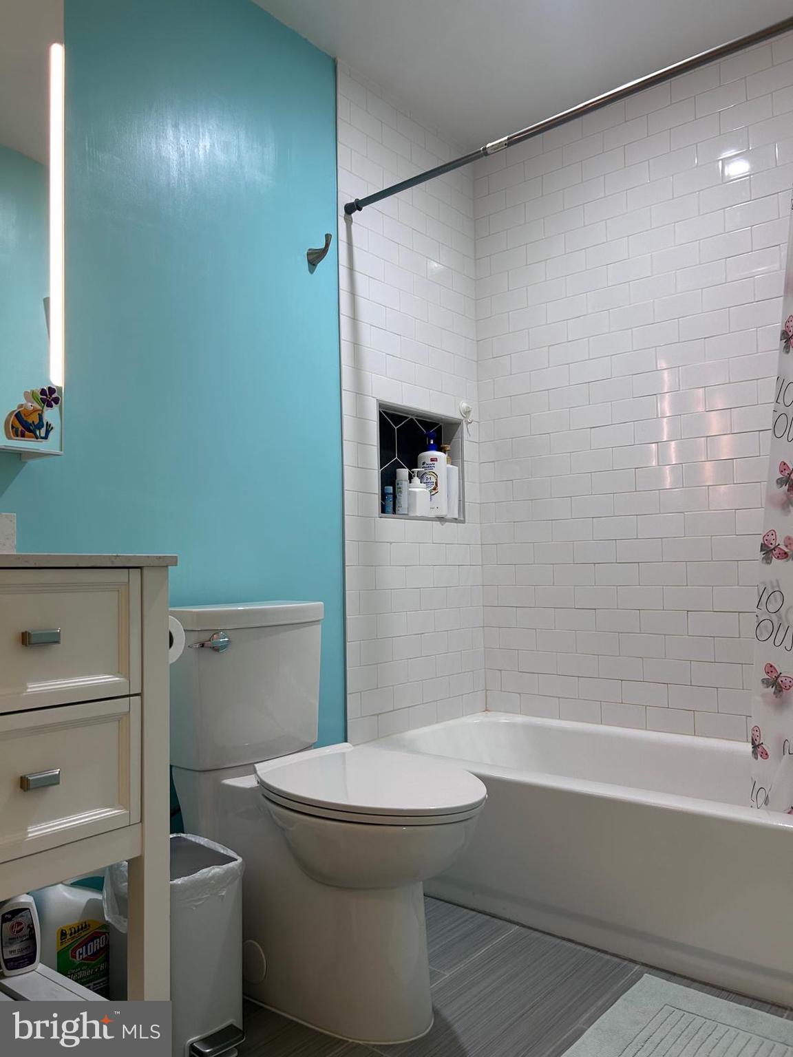 LANSDALE - Residential