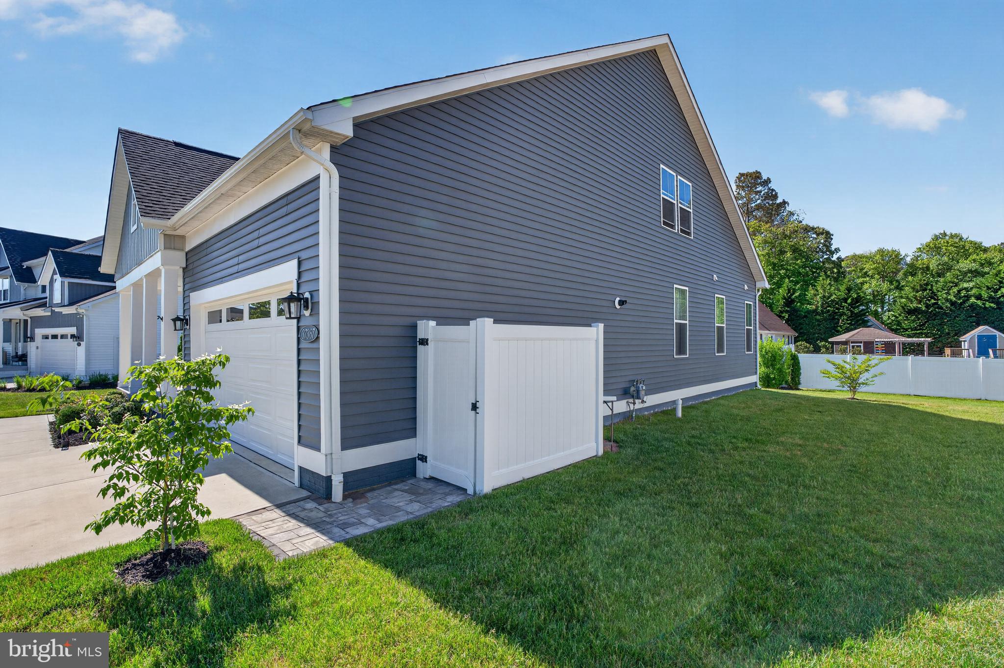 WHITE CREEK AT BETHANY - Residential