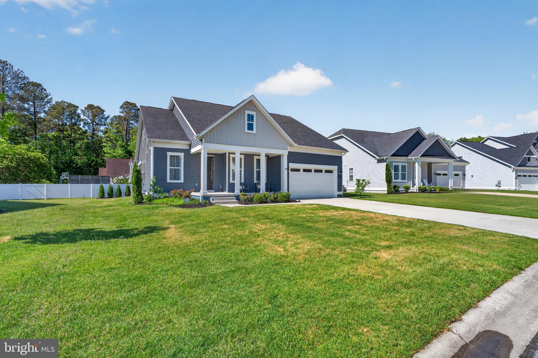 WHITE CREEK AT BETHANY - Residential