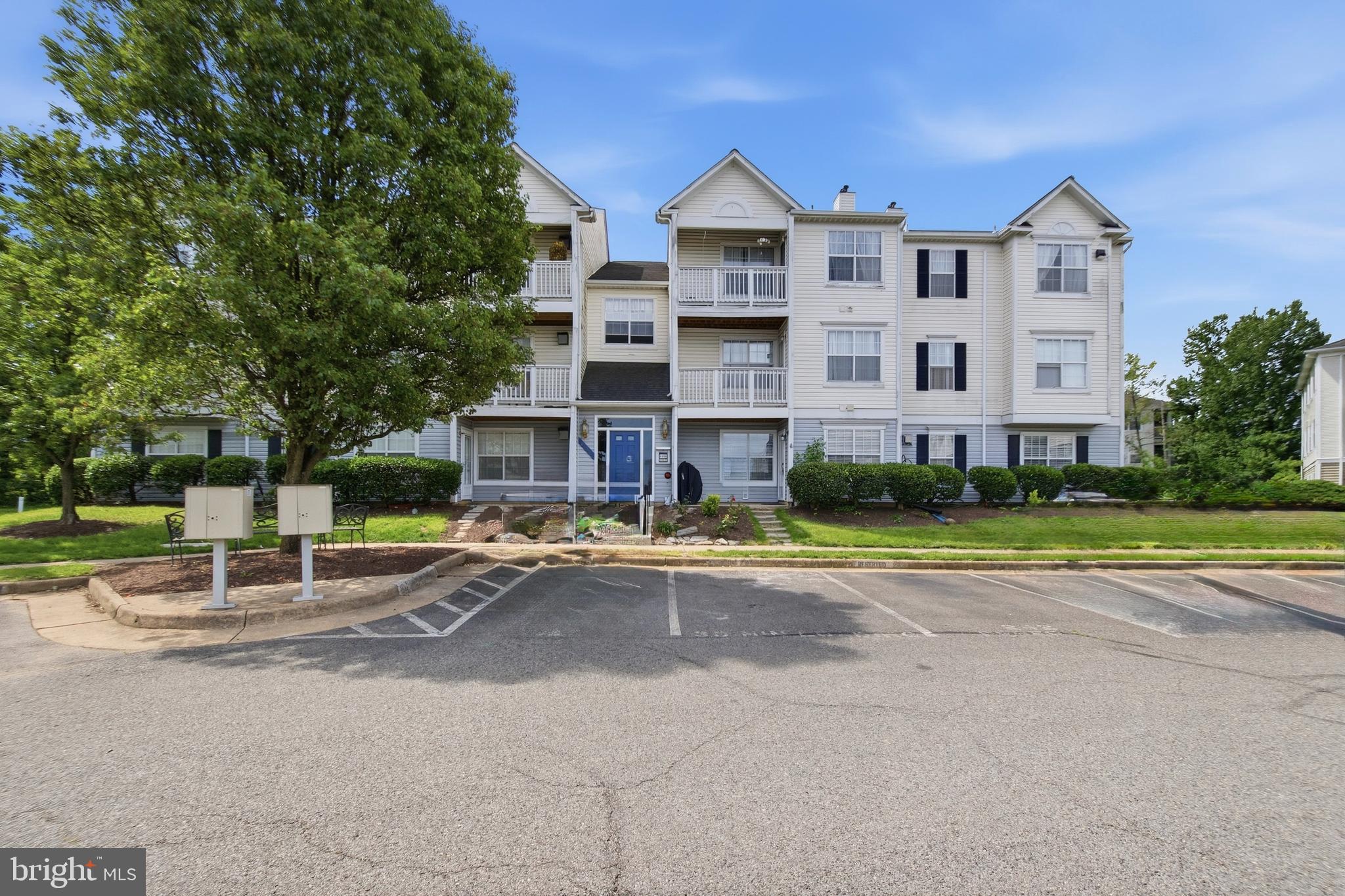 STRATFORD CONDOS - Residential