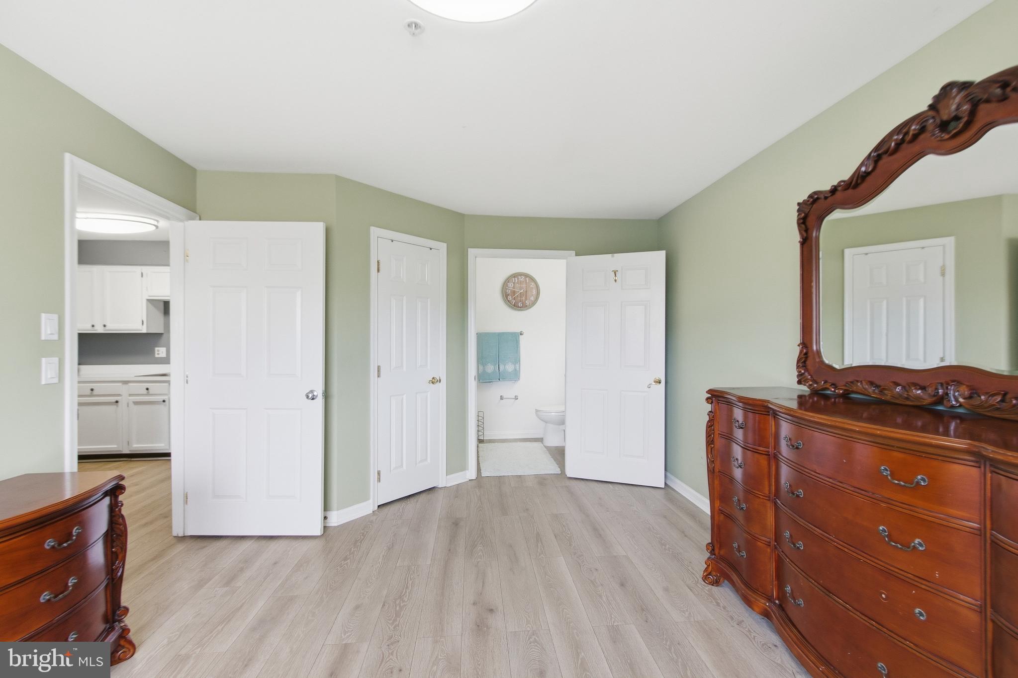 STRATFORD CONDOS - Residential