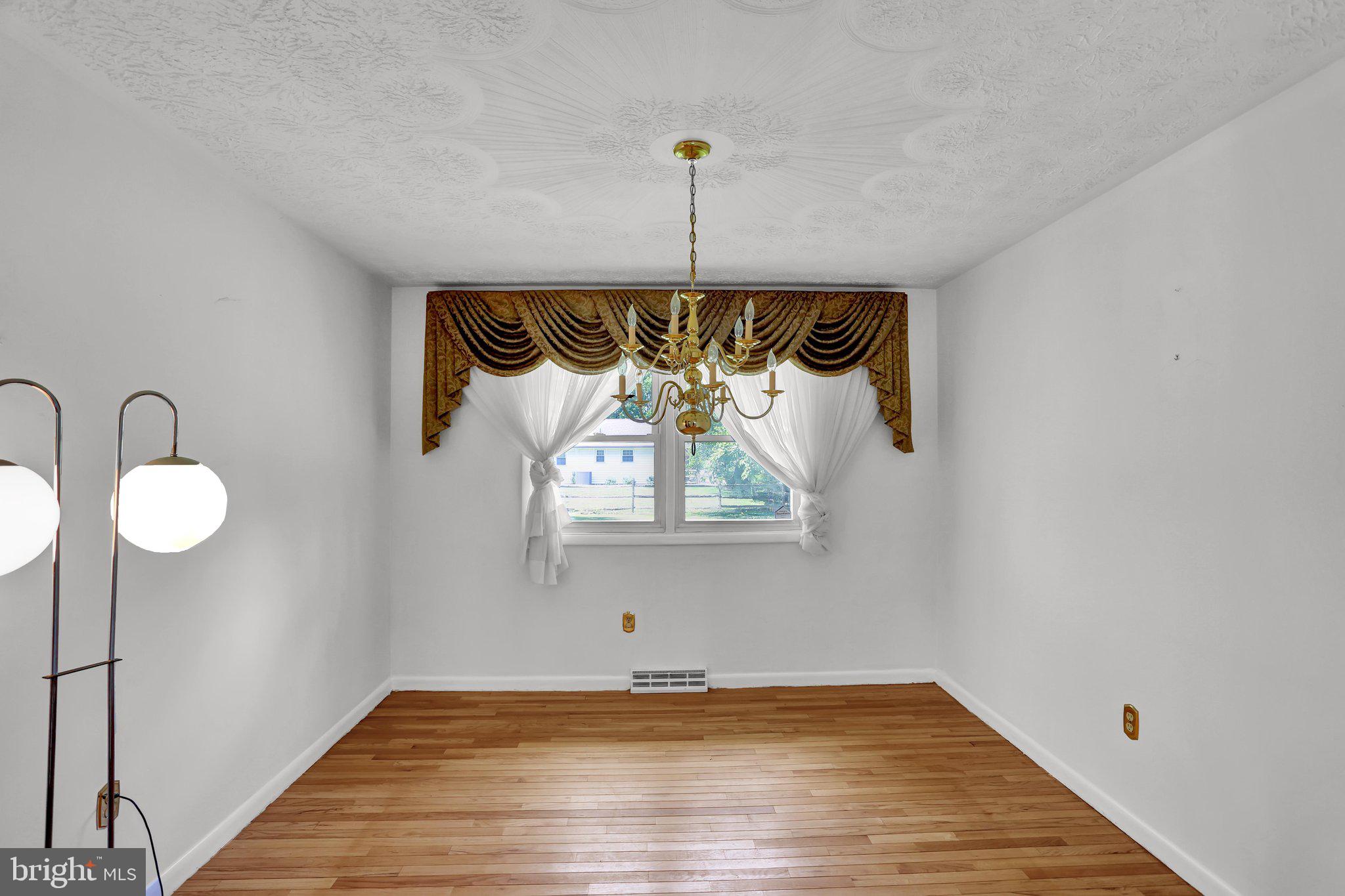 COLONY PARK - Residential