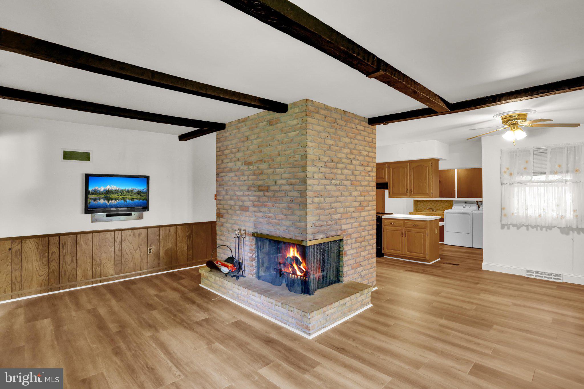 COLONY PARK - Residential