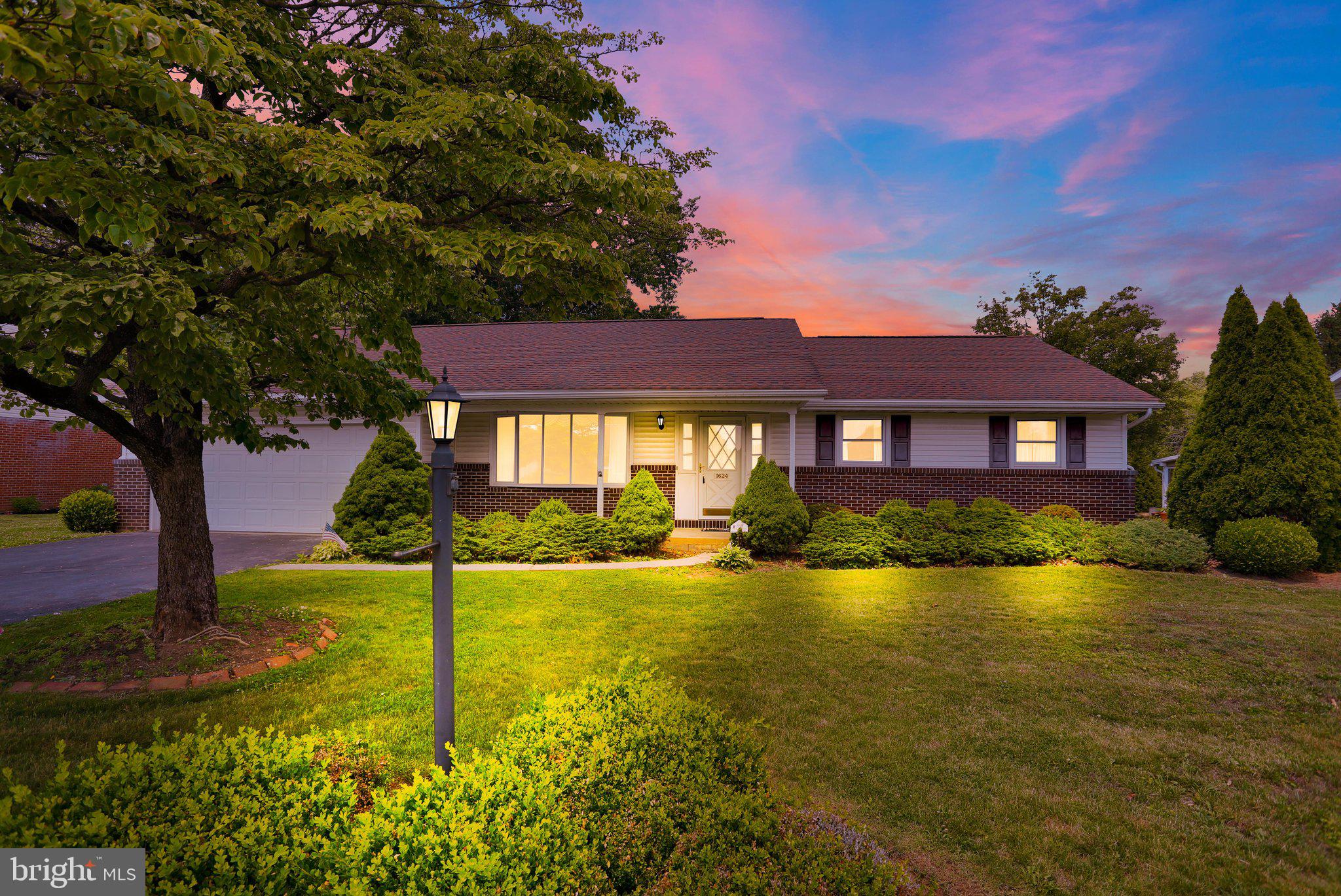 COLONY PARK - Residential