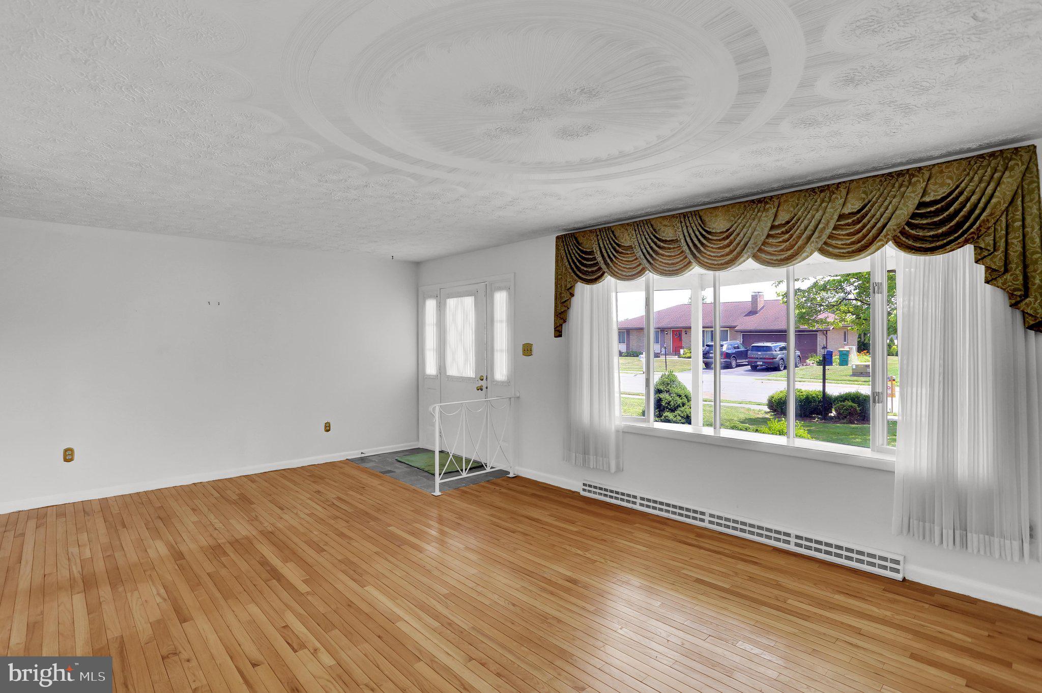 COLONY PARK - Residential