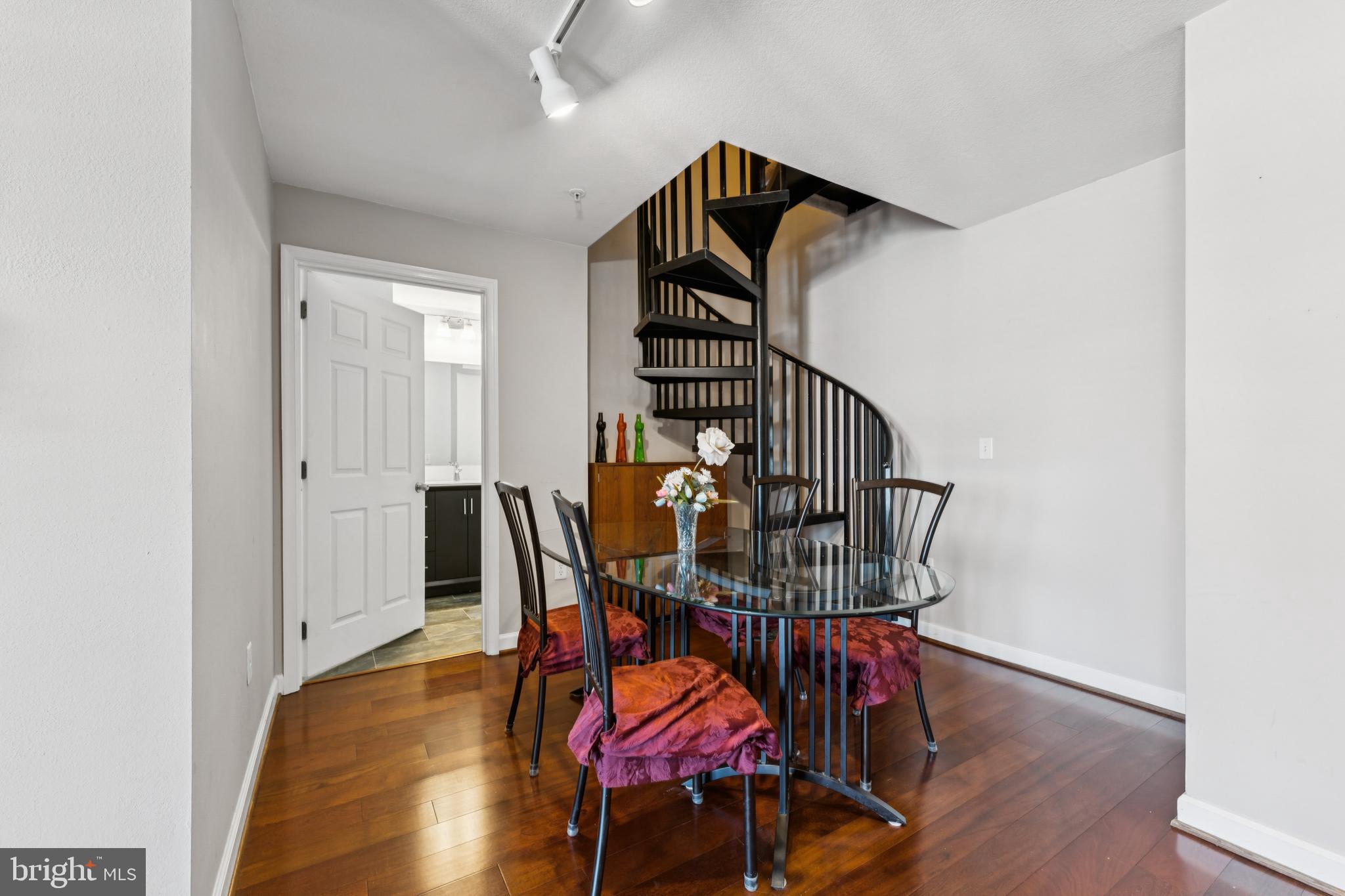 FITZ AT ROCKVILLE TOWN C - Residential