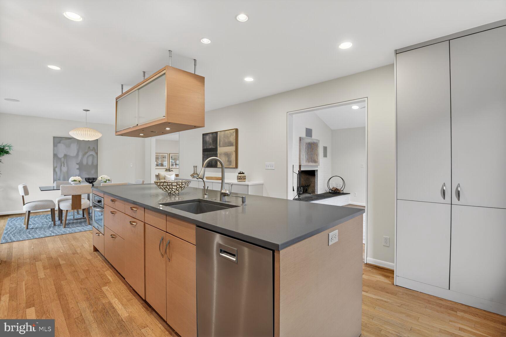 KENWOOD PARK - Residential