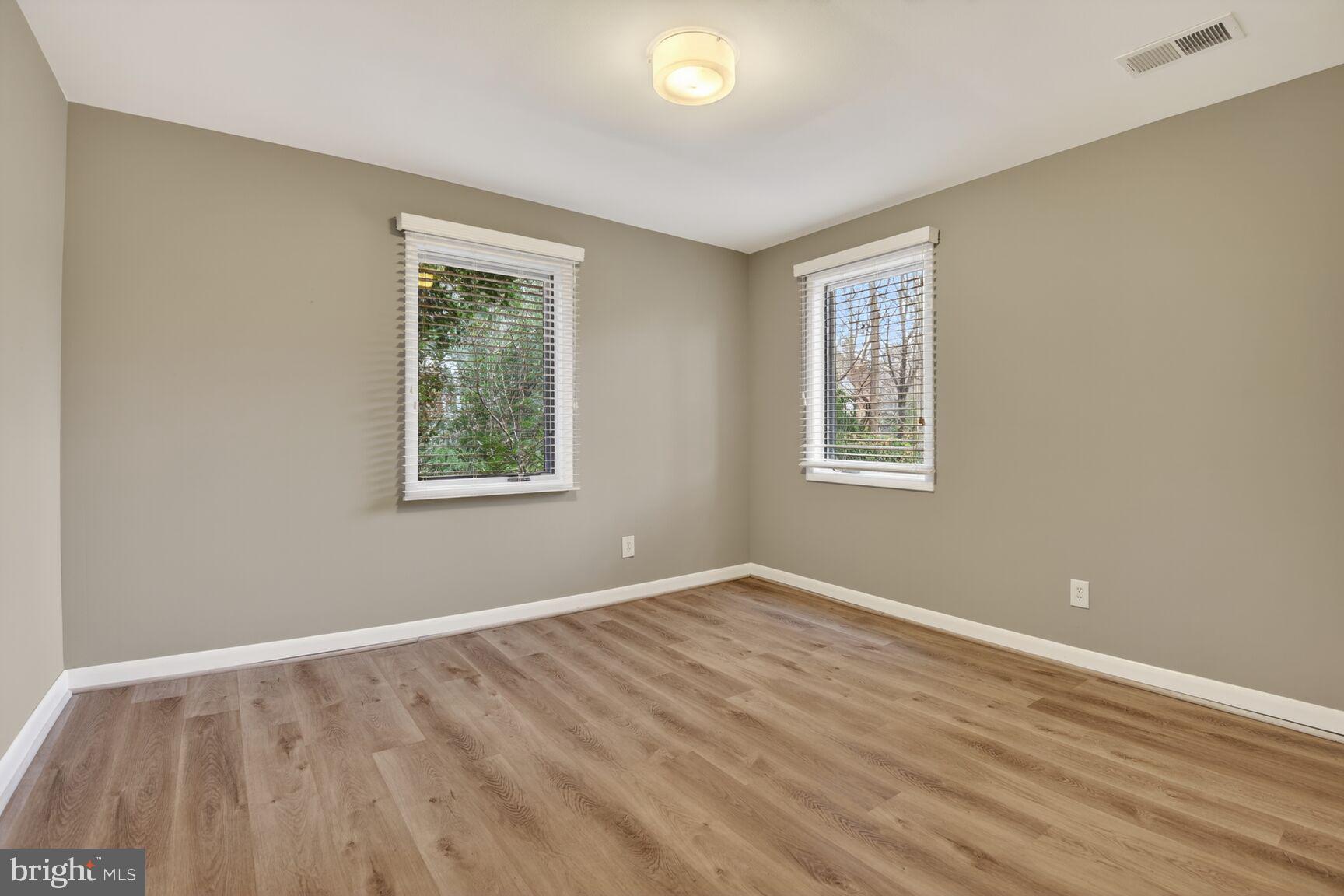 KENWOOD PARK - Residential