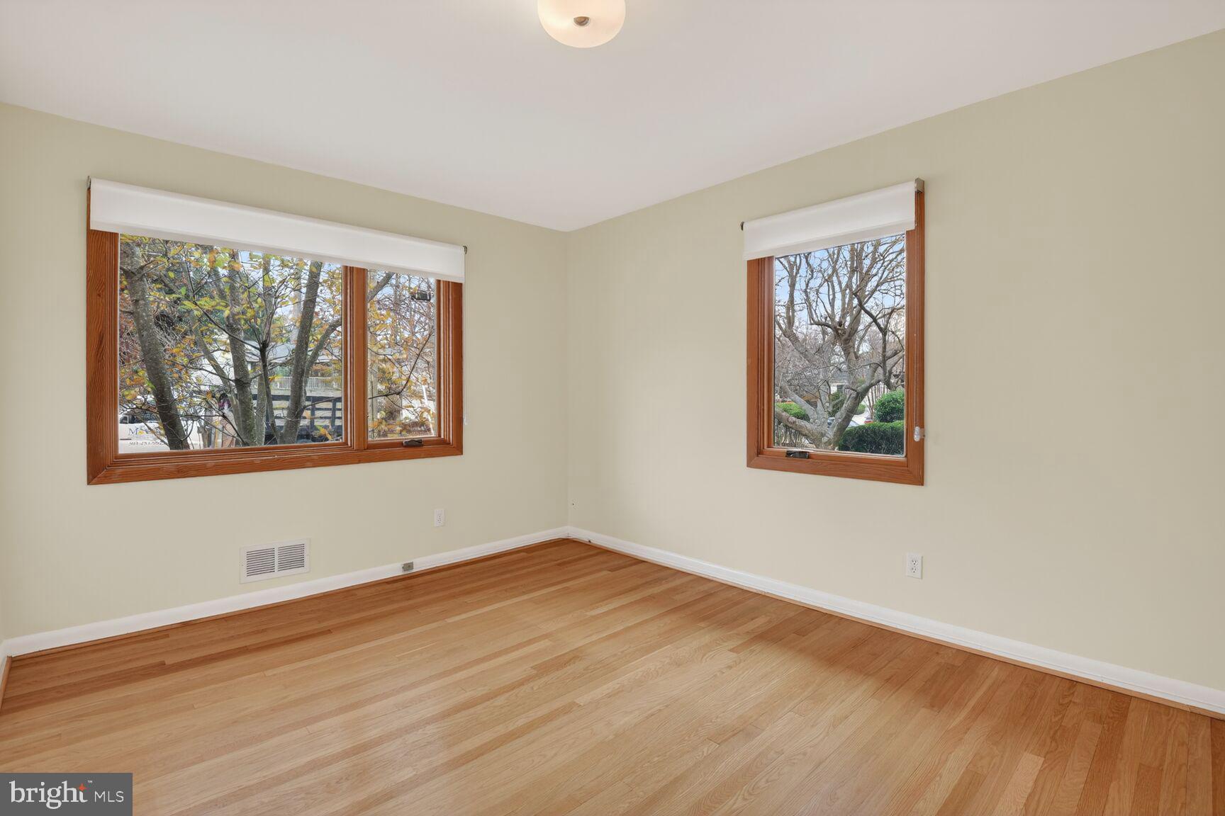 KENWOOD PARK - Residential
