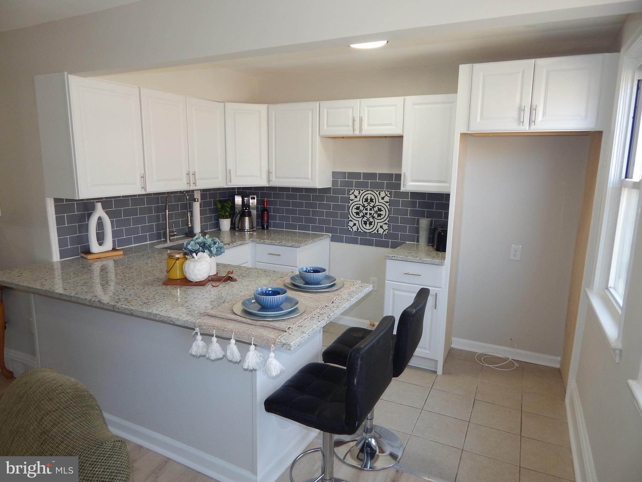 GLEN OAKS - Residential Income
