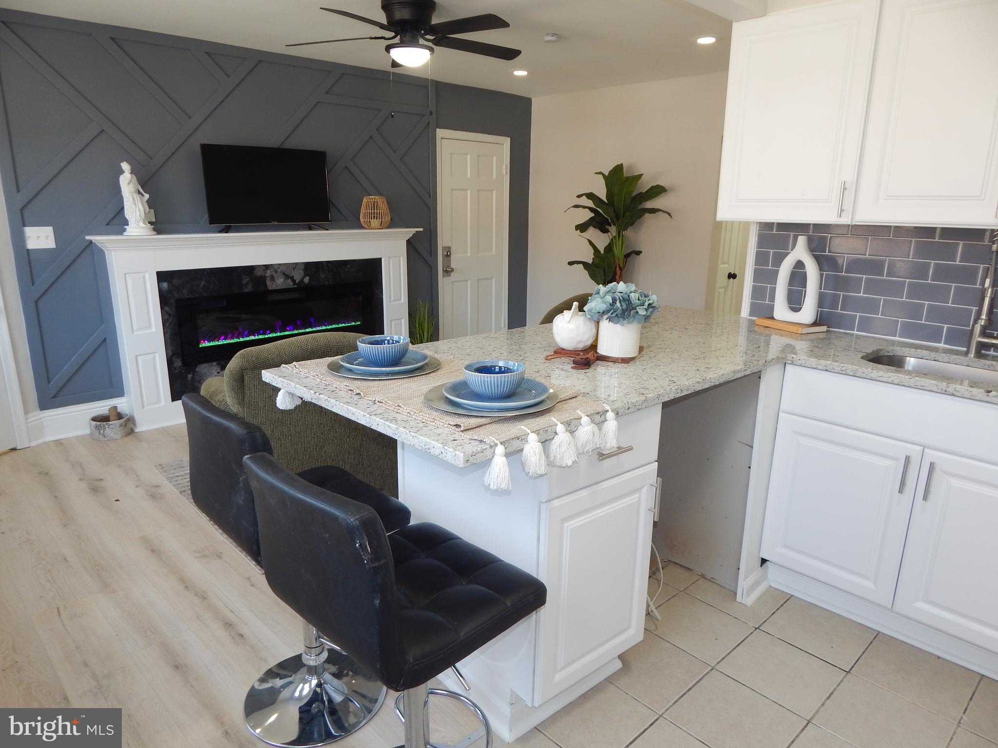 GLEN OAKS - Residential Income